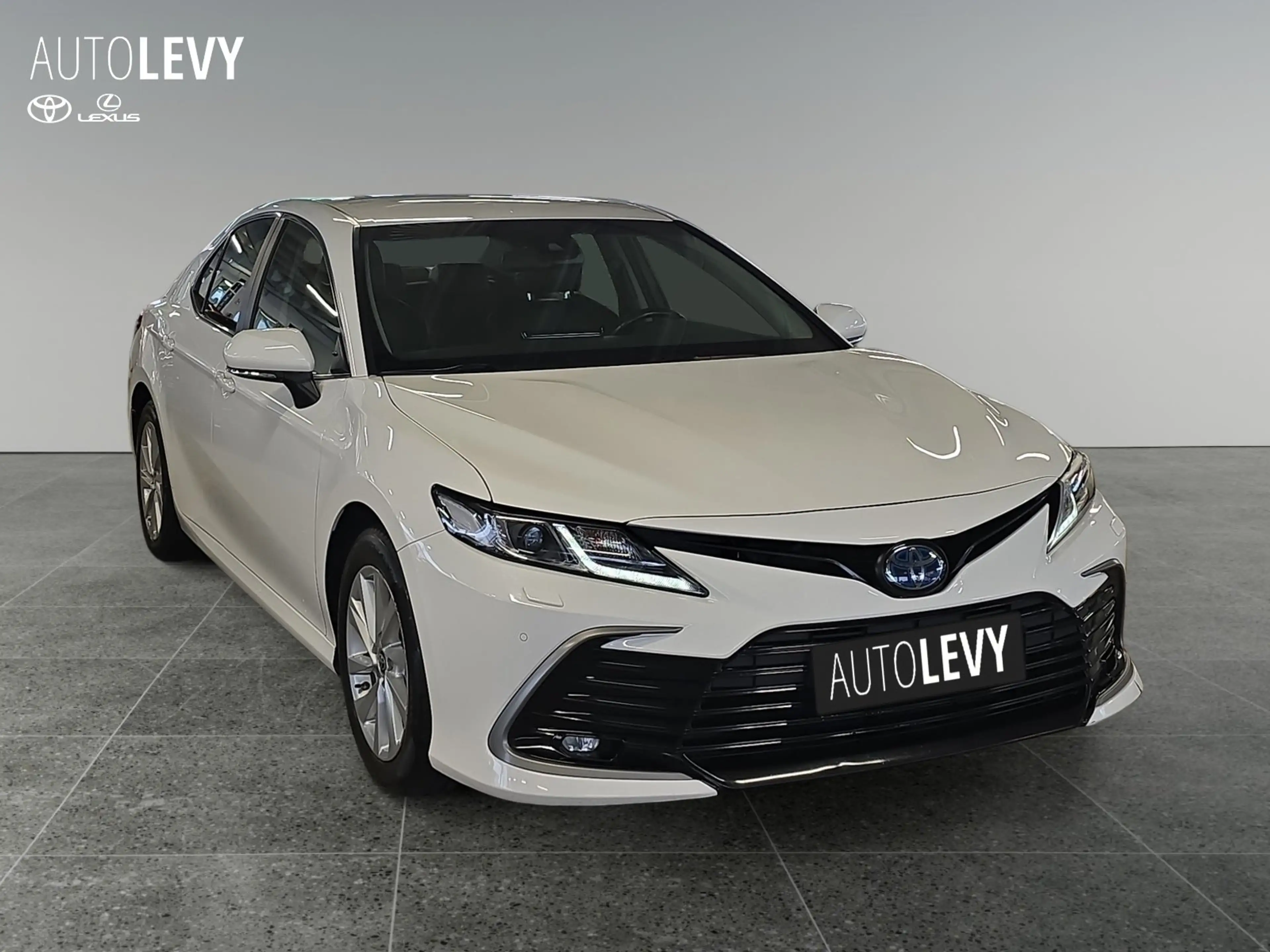 Toyota Camry 2.5 Hybrid ++Leder+Navi+Sitzheizung+PDC++ — photo 8