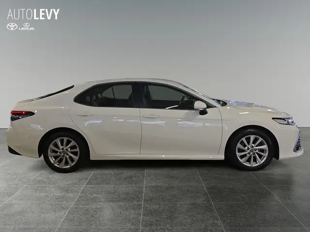 Toyota Camry view 7