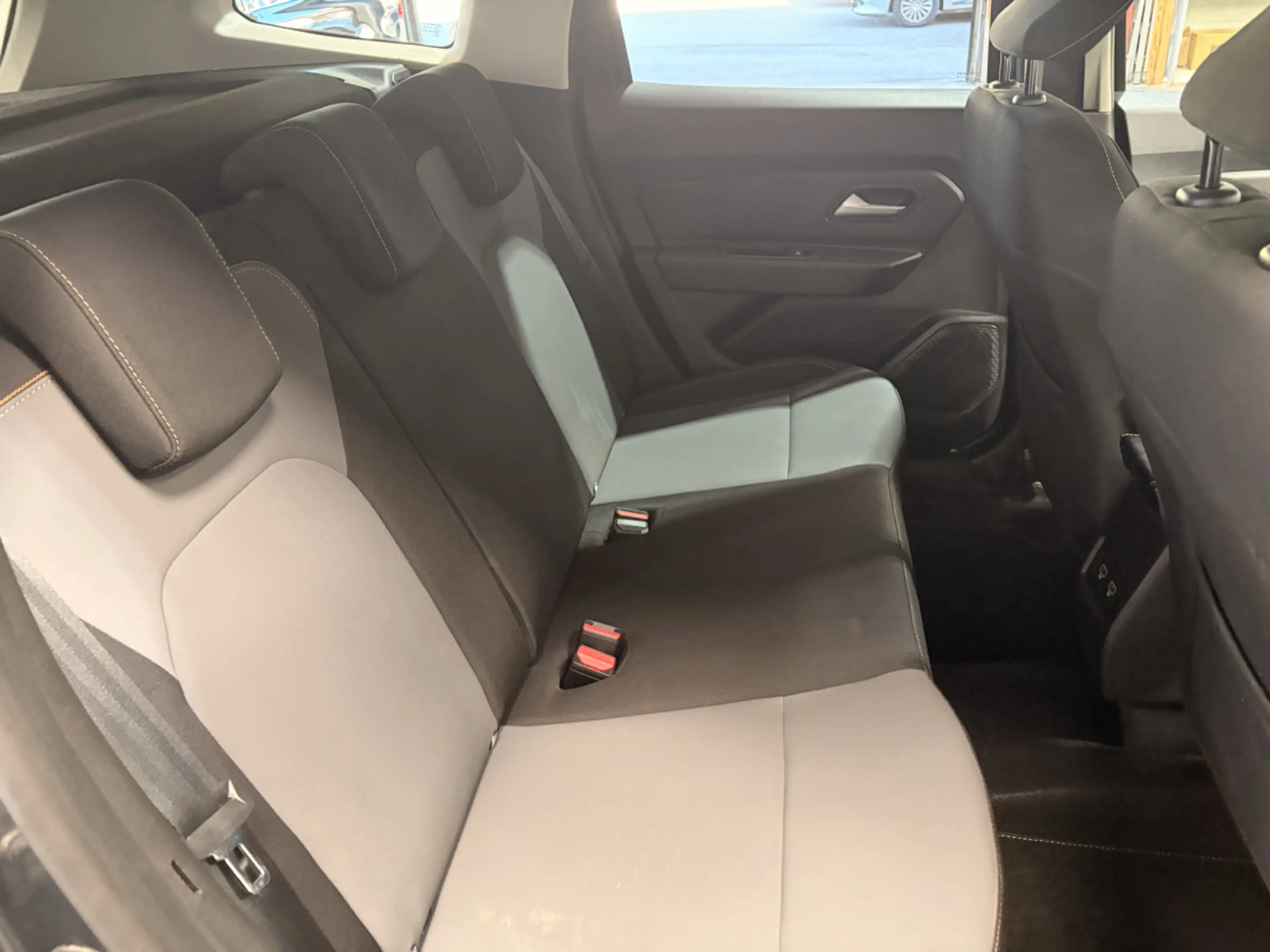 Dacia Duster 1.3 TCe Extreme 150HP — photo 12
