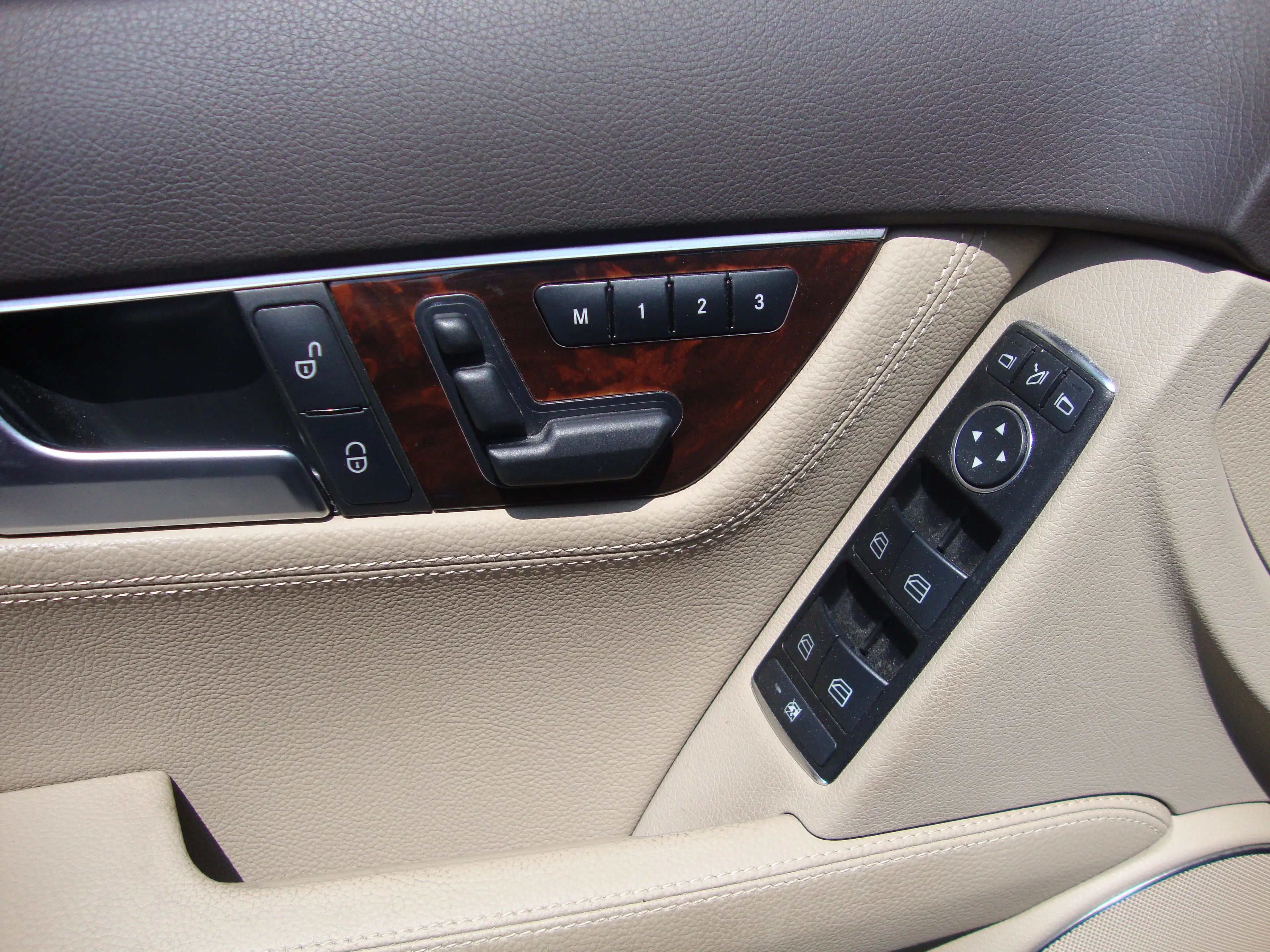Mercedes-Benz C 350 C 350 CGI BlueEfficiency 4Matic (204.088) — photo 15