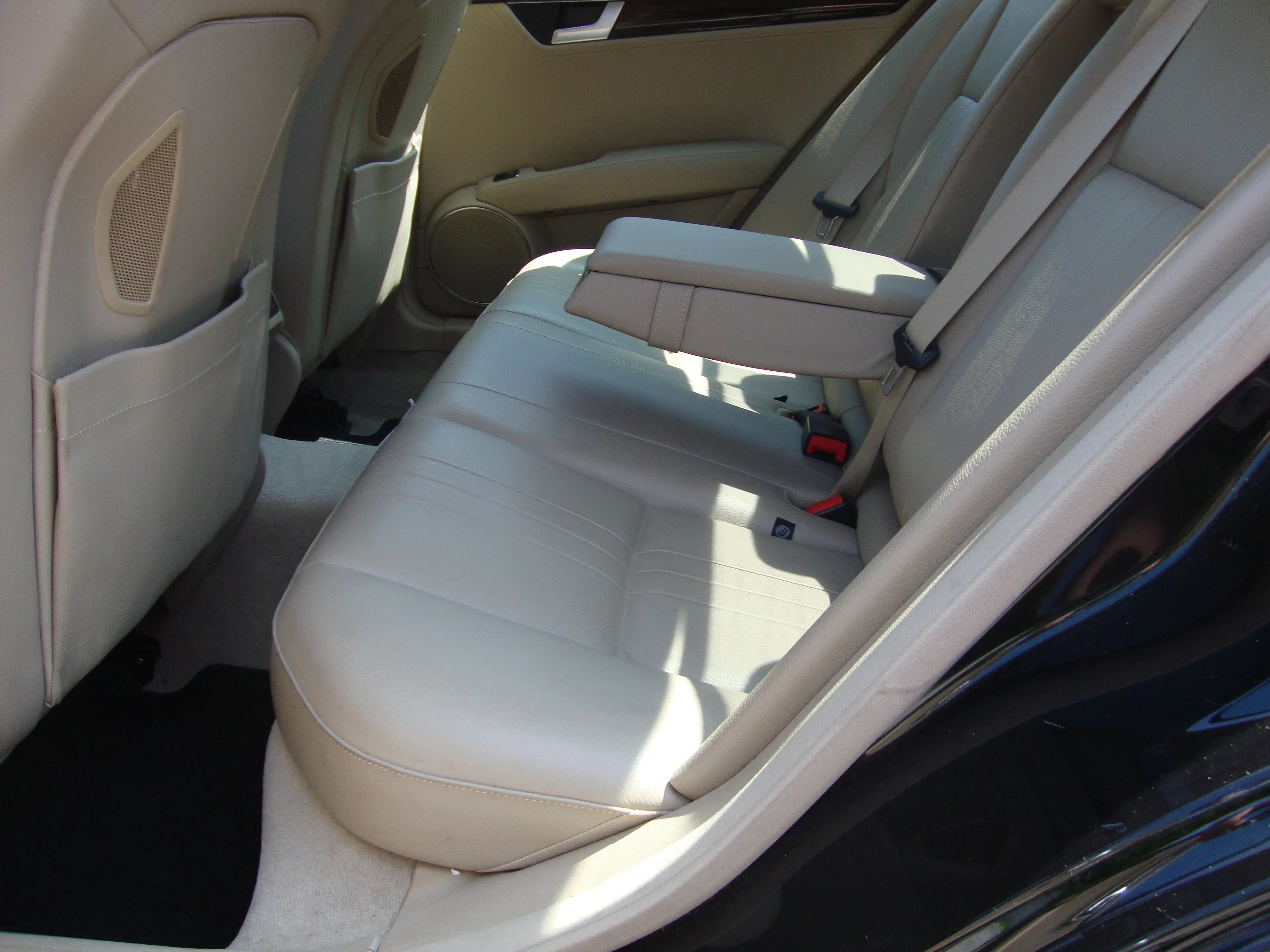Mercedes-Benz C 350 C 350 CGI BlueEfficiency 4Matic (204.088) — photo 12