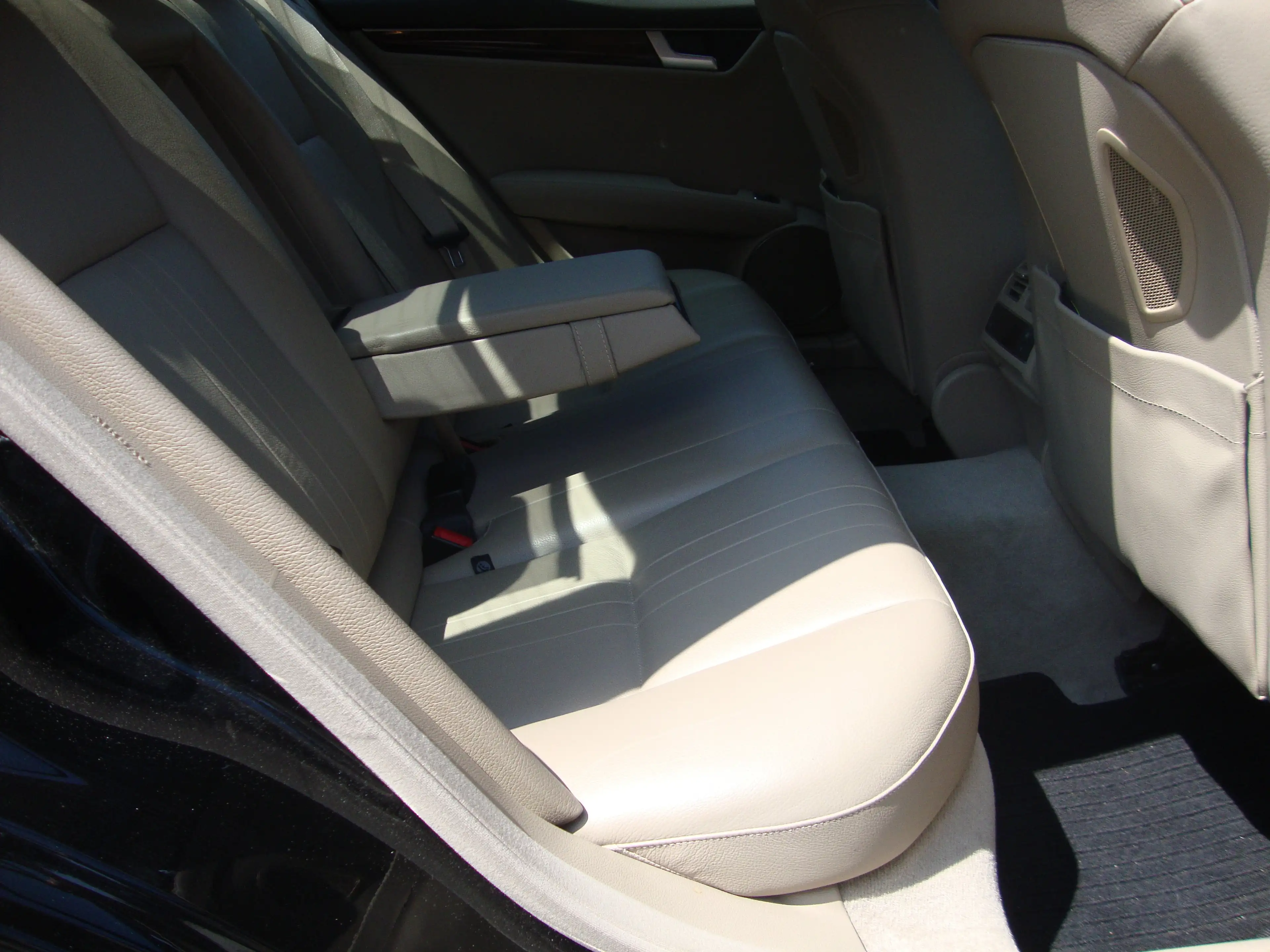Mercedes-Benz C 350 C 350 CGI BlueEfficiency 4Matic (204.088) — photo 10