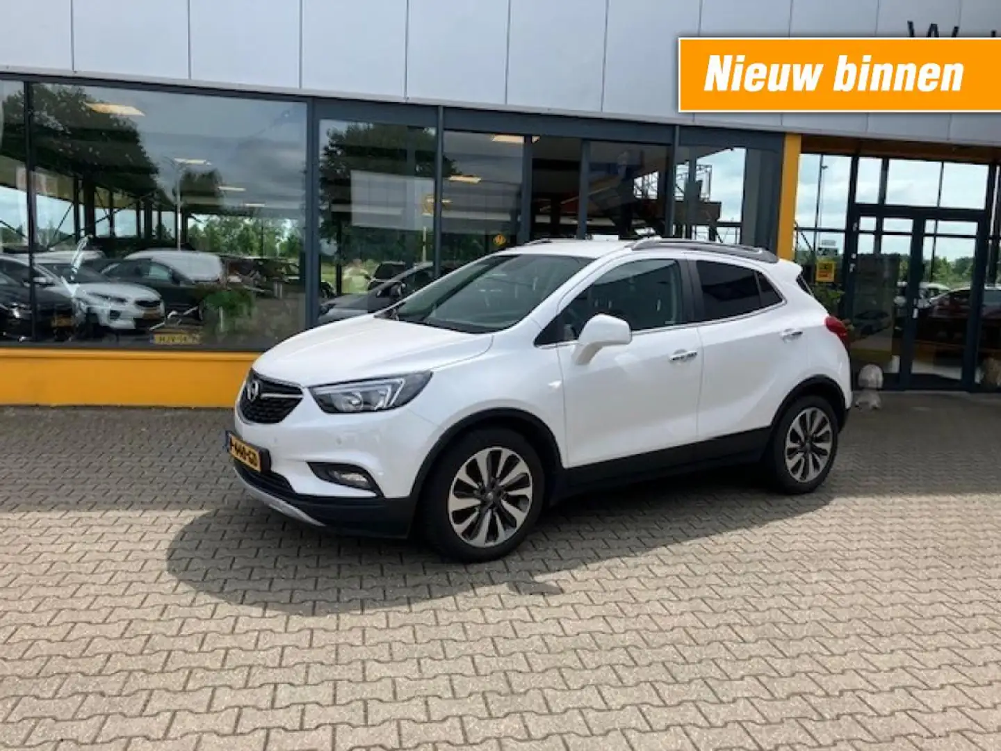 Opel Mokka 1.4T 150 pk Automaat Innovation Wit - 1