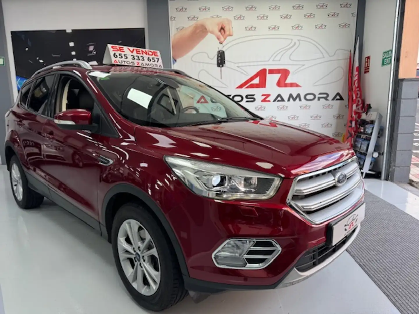 Ford Kuga 1.5 EcoB. Auto S&S Trend+ 4x2 150 Burdeos - 1