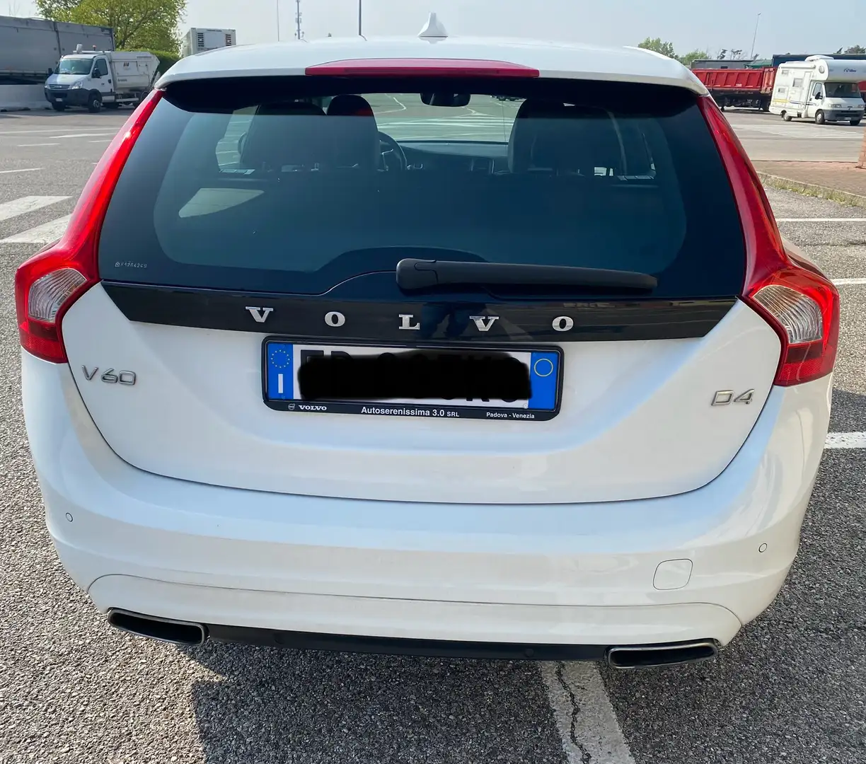 Volvo V60 V60 2.0 d4 Momentum 181cv geartronic Blanc - 2