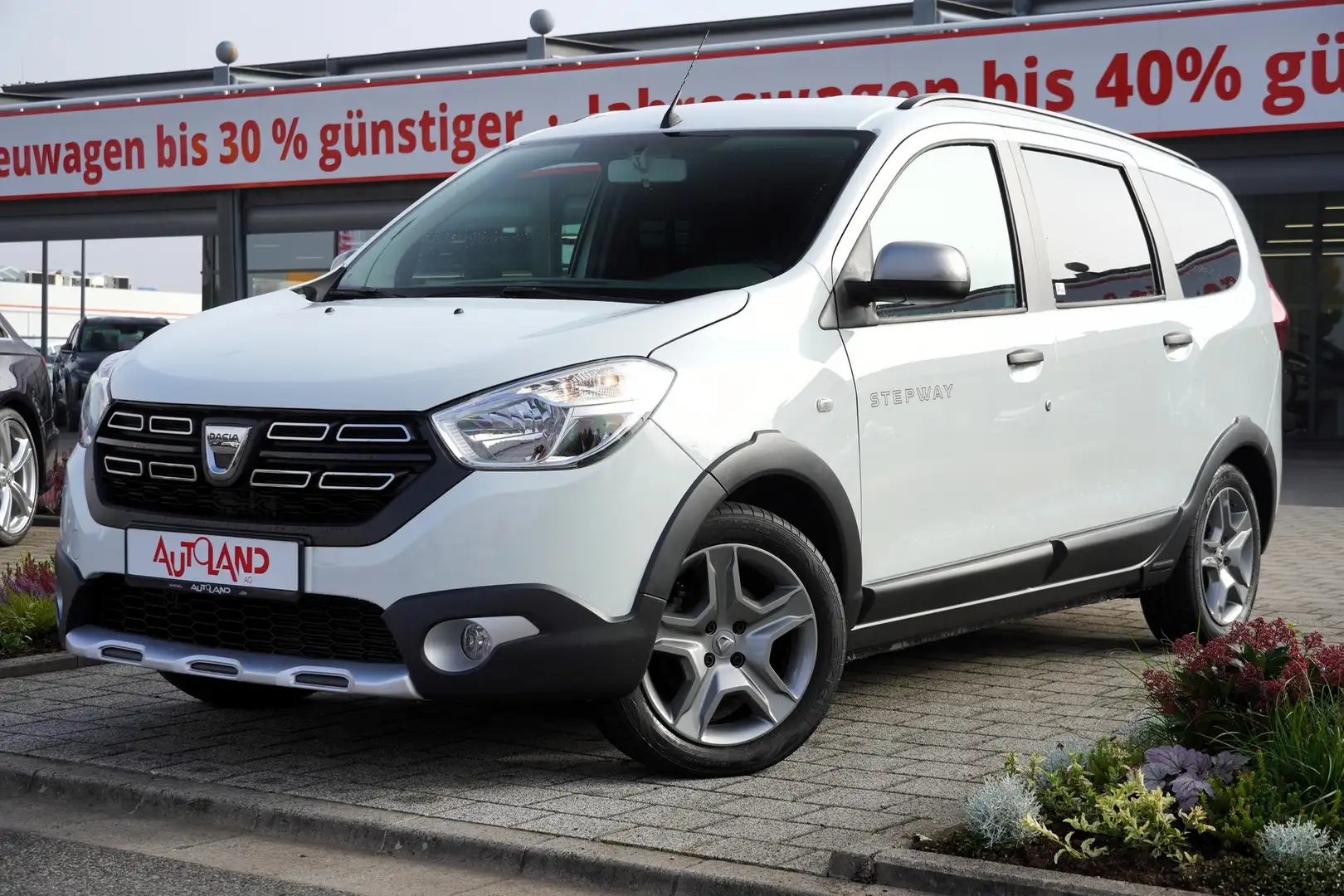 Dacia Lodgy 1.3 TCE Navi Kamera Tempomat Sitzheizung Blanc - 2