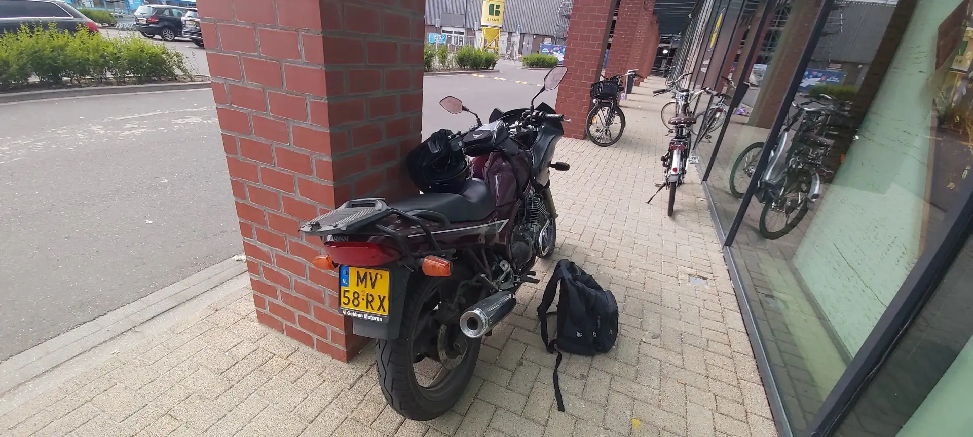 Yamaha XJ 600 Zwart - 2