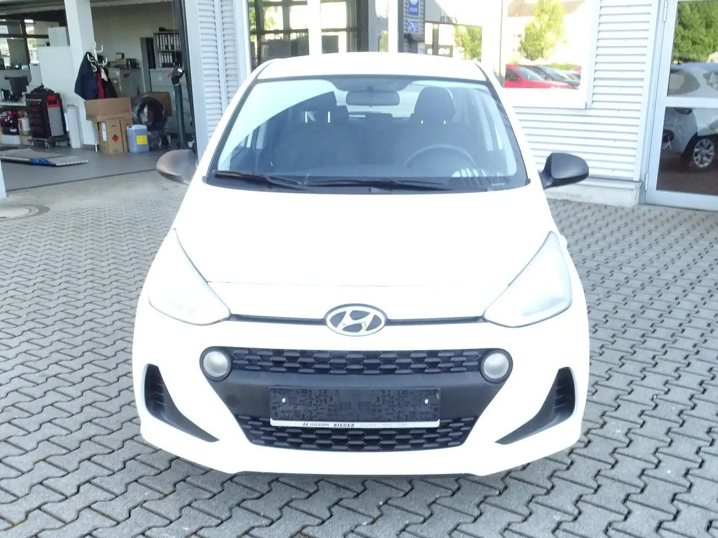 Hyundai i10 1.0  Klima Servo Radio elektr. Fensterheber Weiß - 2
