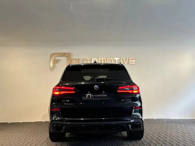 BMW X5 view 11