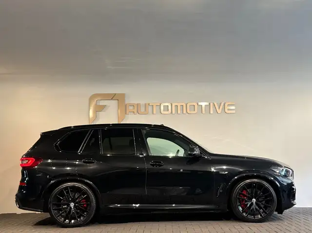 BMW X5 view 10