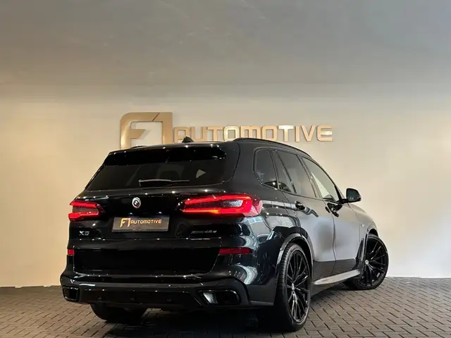 BMW X5 view 3