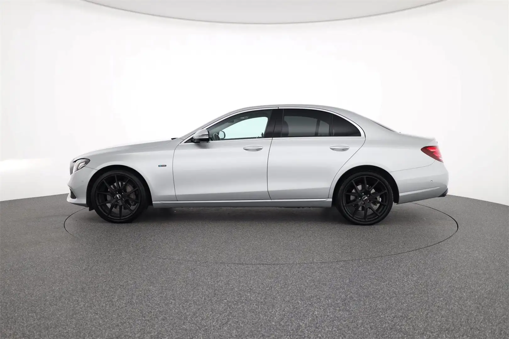 Mercedes-Benz E 300 de Avantgarde Totwinkelass. LED Silber - 2