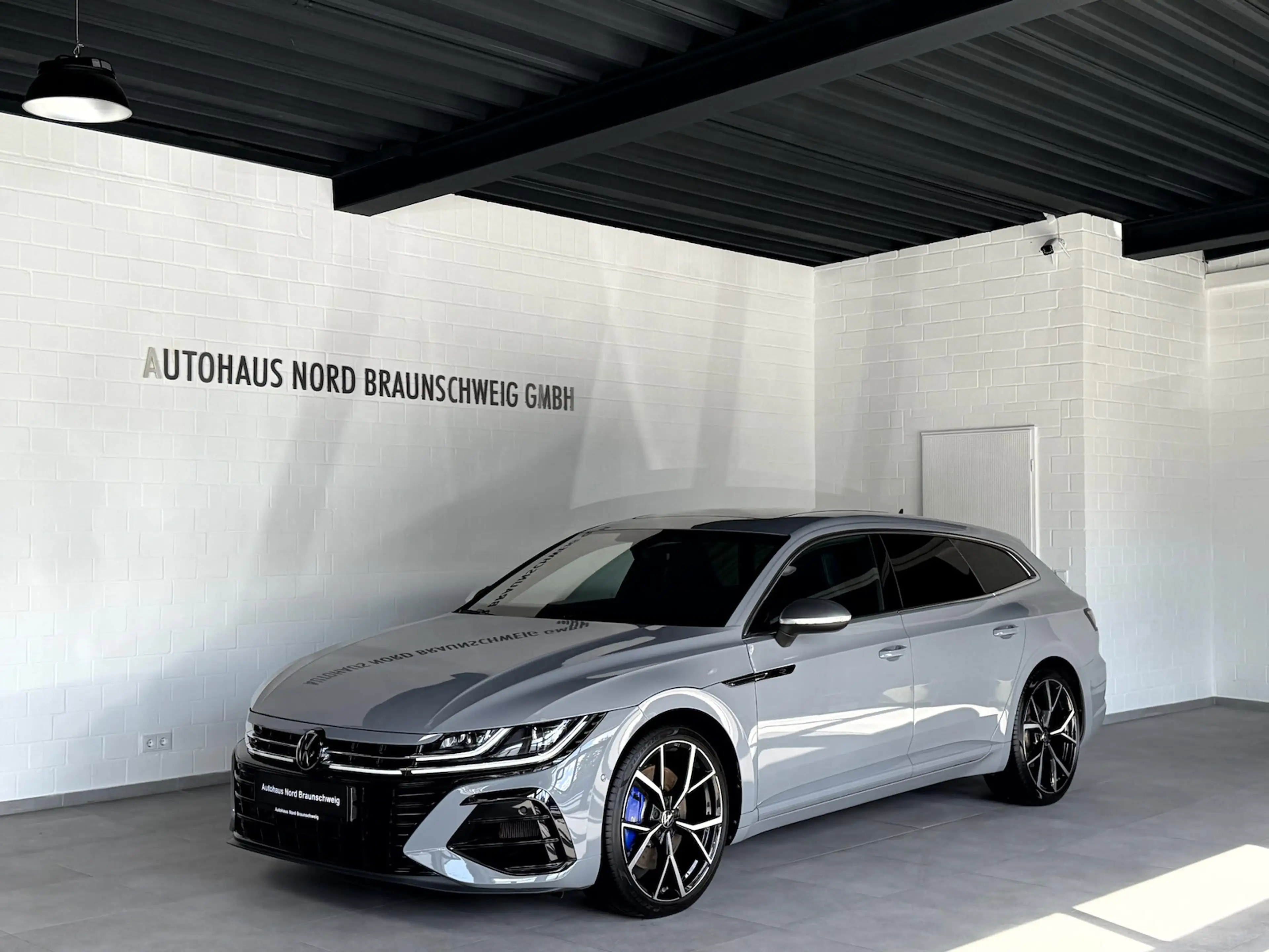 Volkswagen Arteon Shooting Brake R 2.0 TSI*IQ*Pano*HUD*AHK*