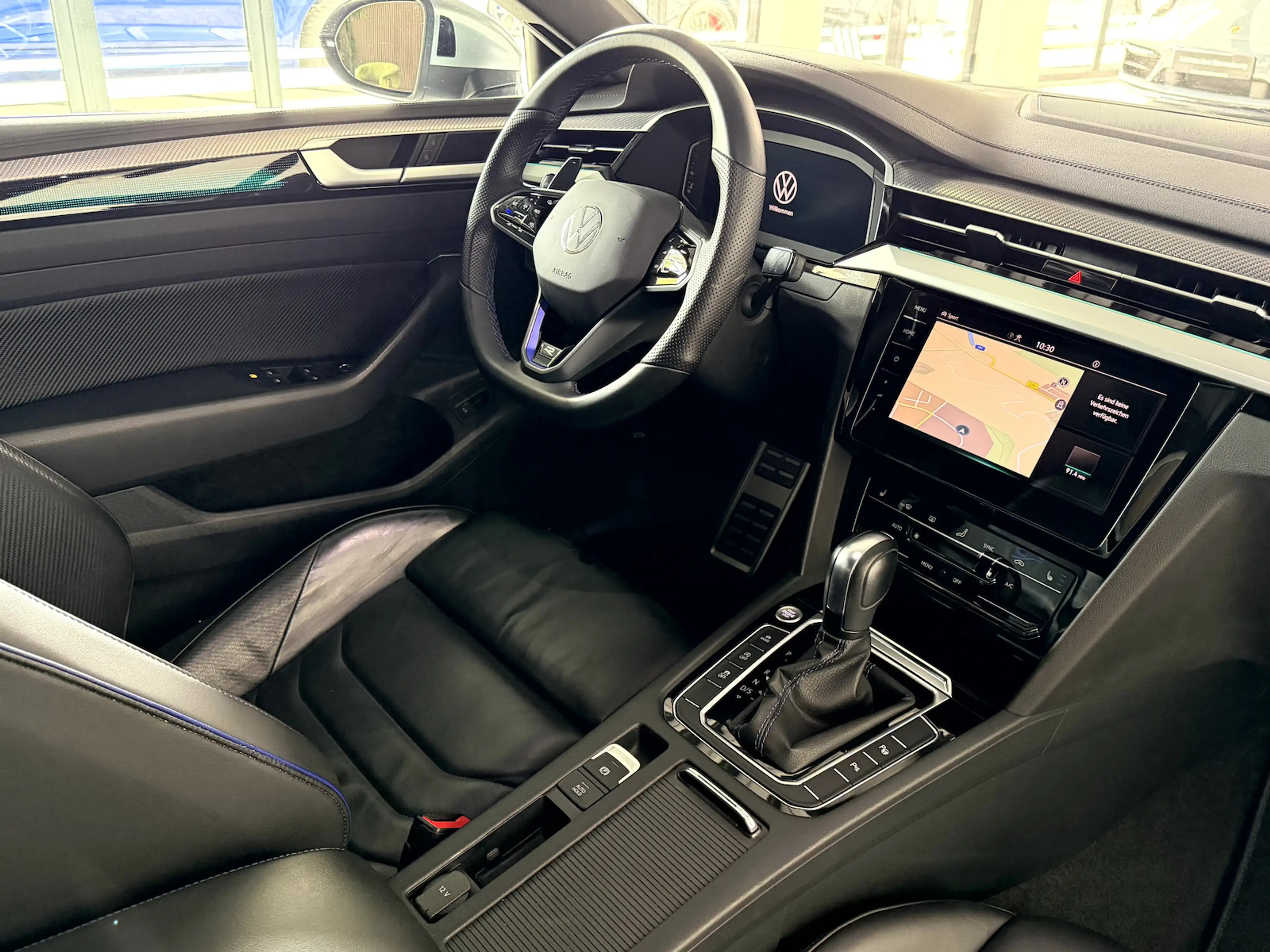 Volkswagen Arteon Shooting Brake R 2.0 TSI*IQ*Pano*HUD*AHK* — photo 12