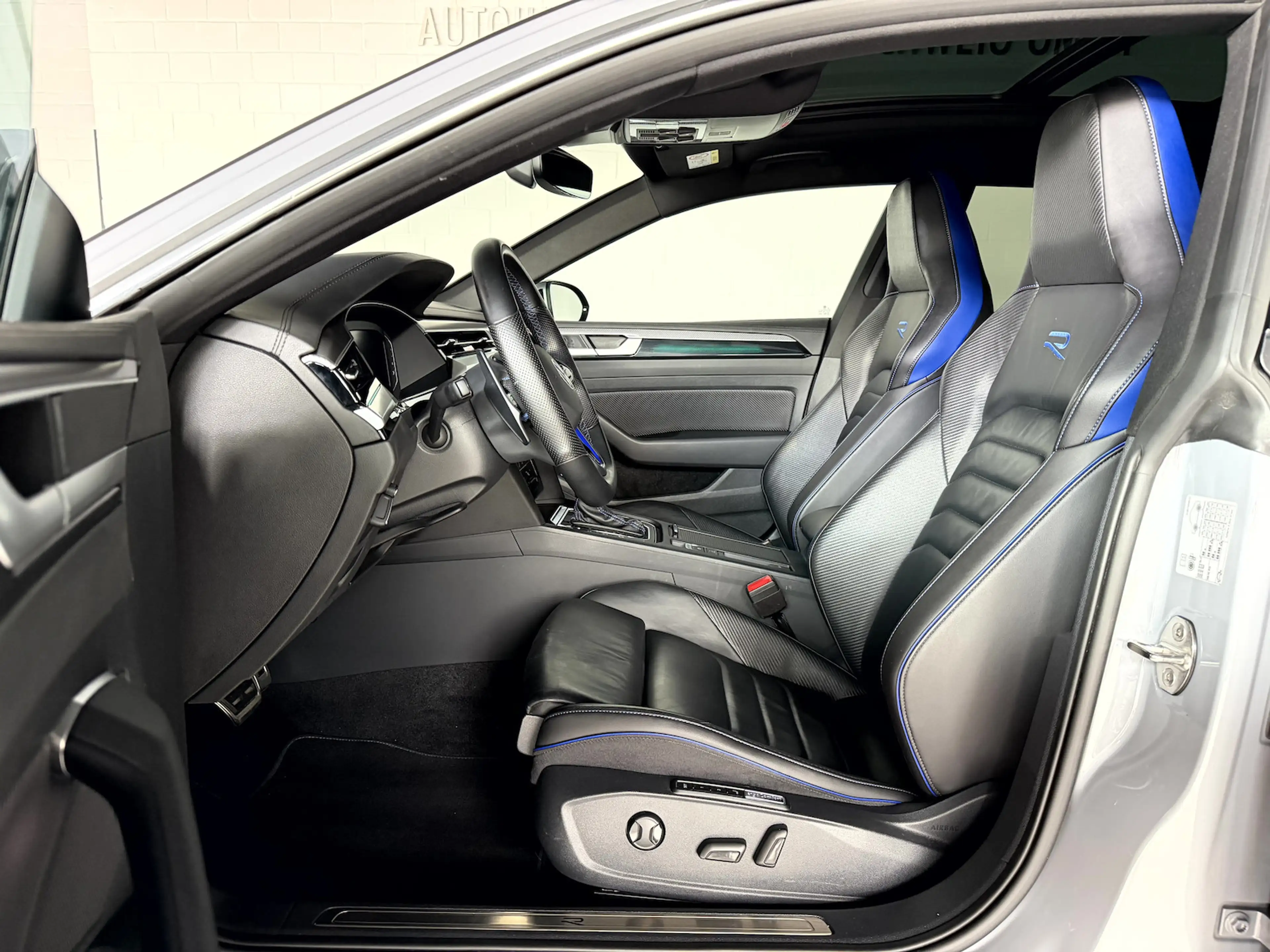 Volkswagen Arteon Shooting Brake R 2.0 TSI*IQ*Pano*HUD*AHK* — photo 10