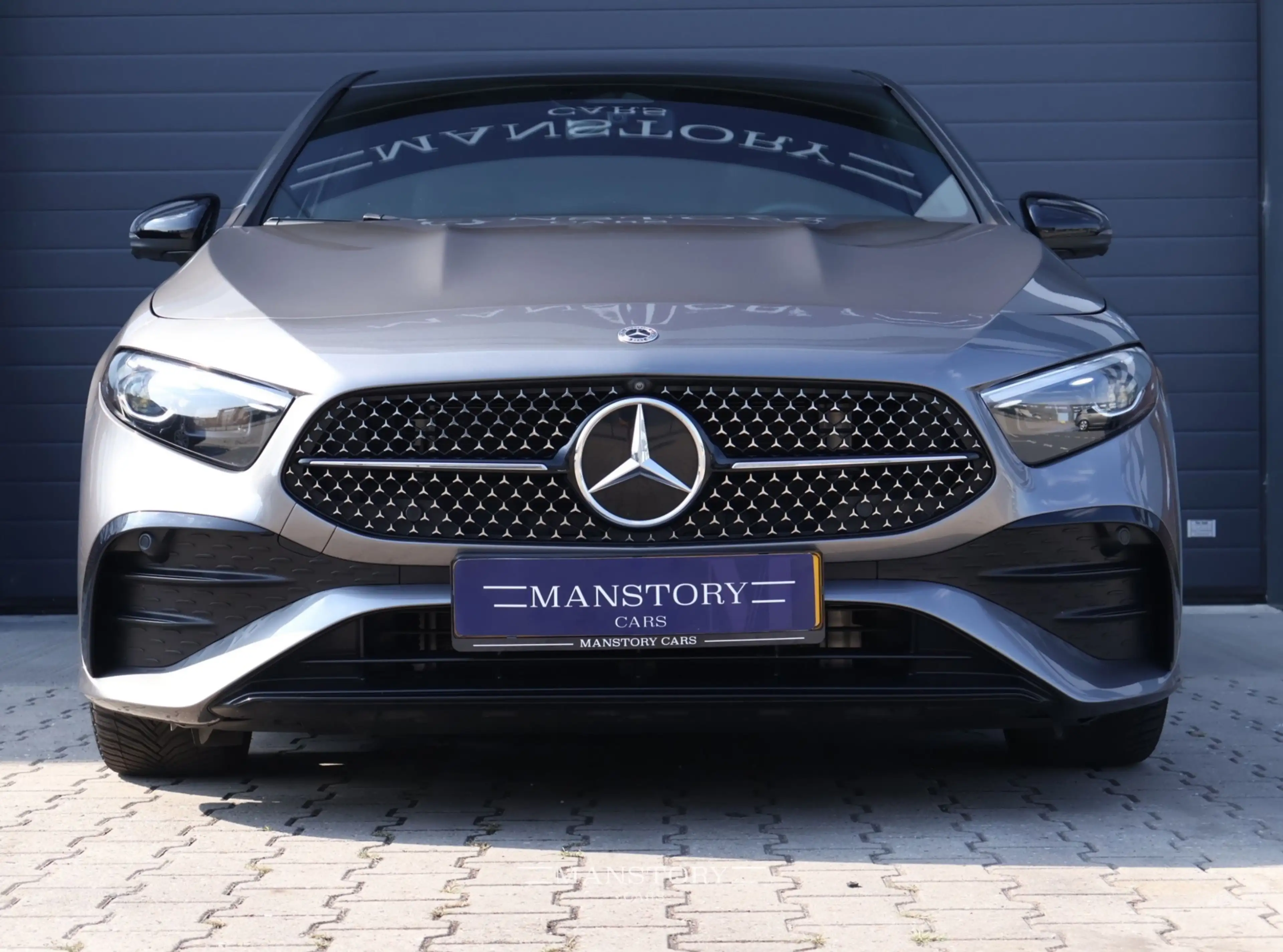 Mercedes-Benz A 220 4MATIC AMG Line — photo 13