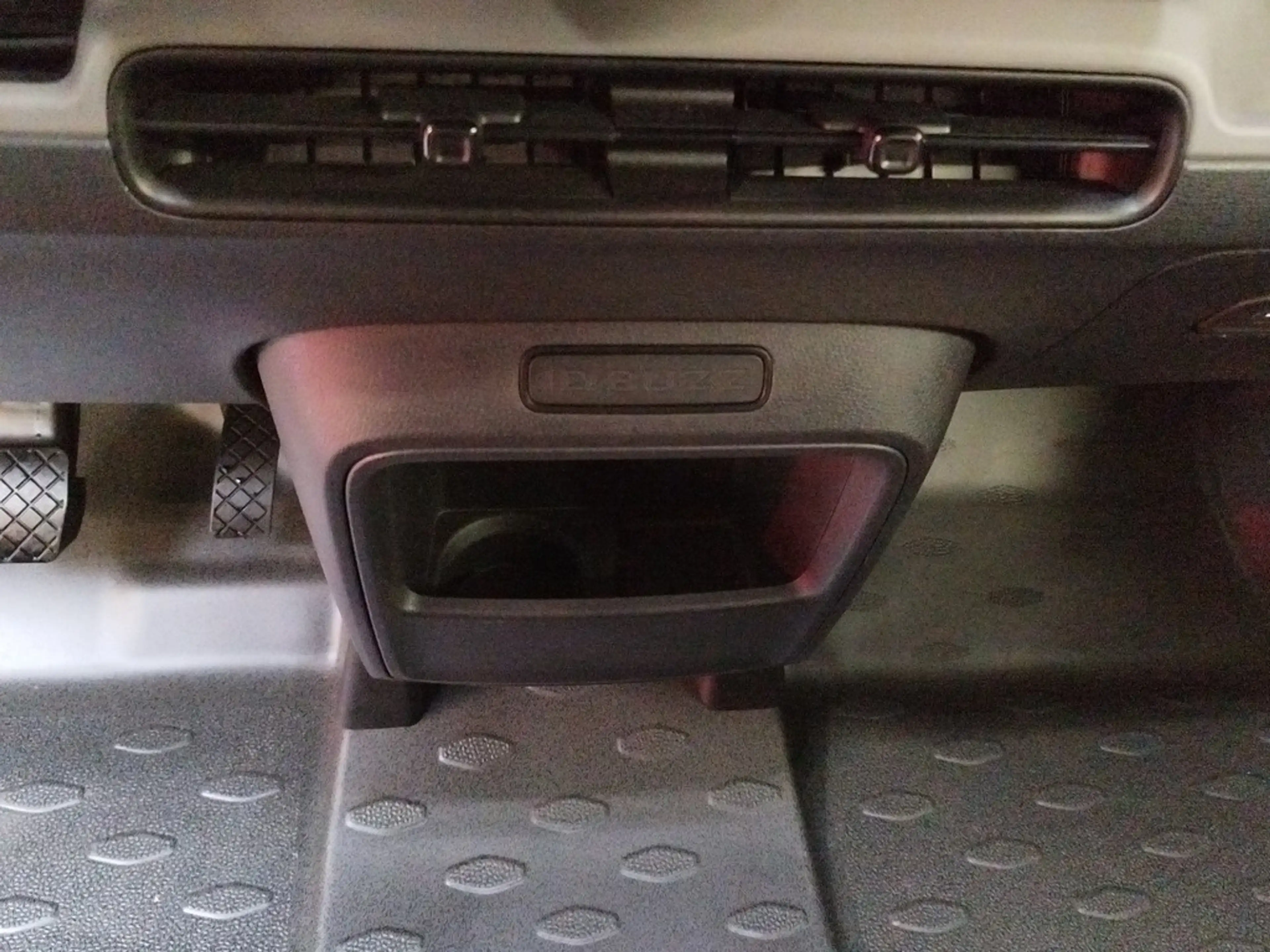 Volkswagen ID. Buzz Cargo ID.Buzz Cargo 150 kW GRA Navi AHK Bluetooth — photo 14