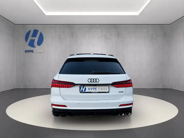 Audi A6 Avant view 8