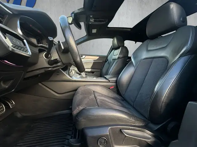 Audi A6 Avant view 12