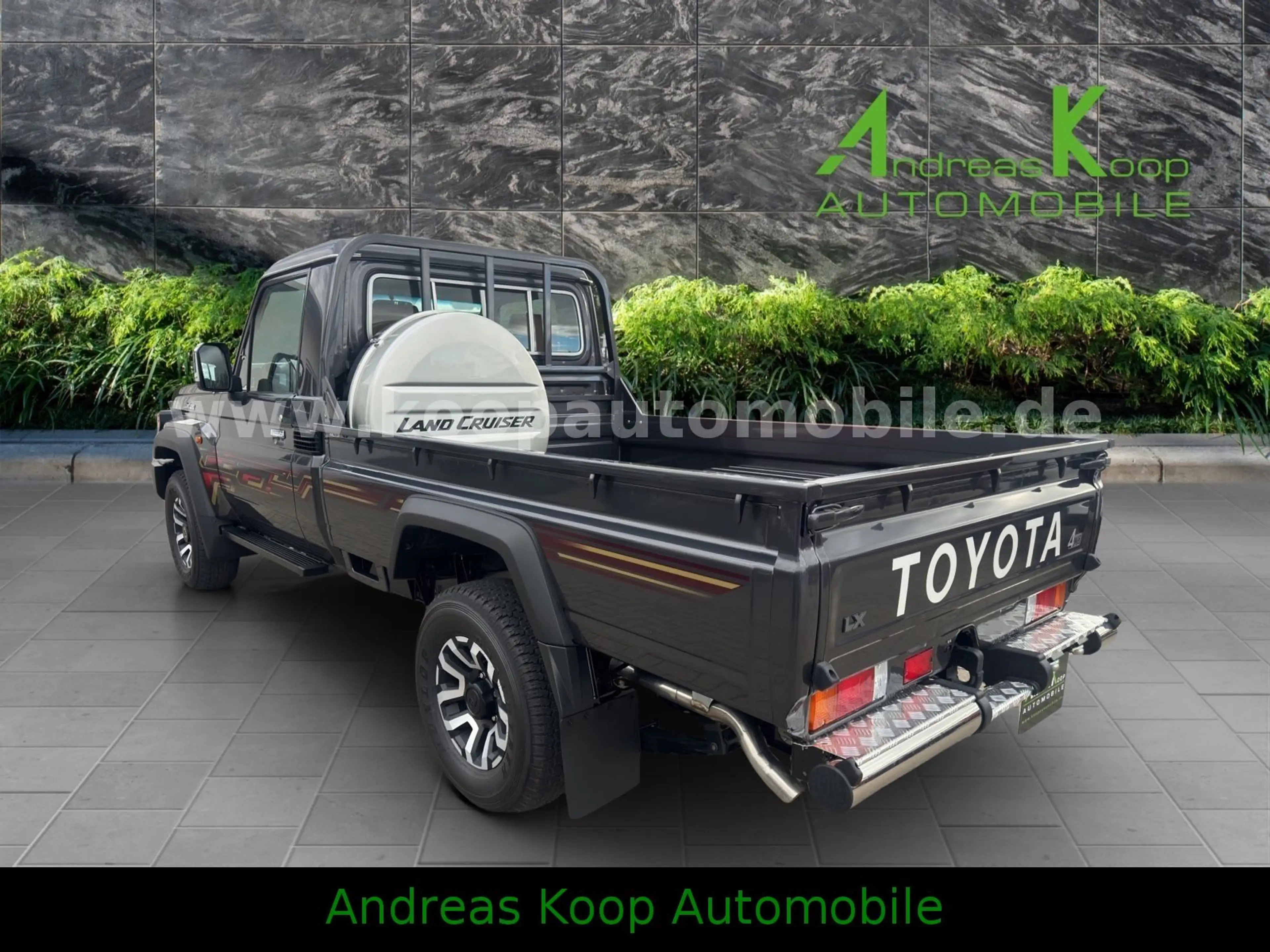 Toyota Land Cruiser GDJ 79SC 2,8-Diesel Aut LX-Z SOFORT — photo 3