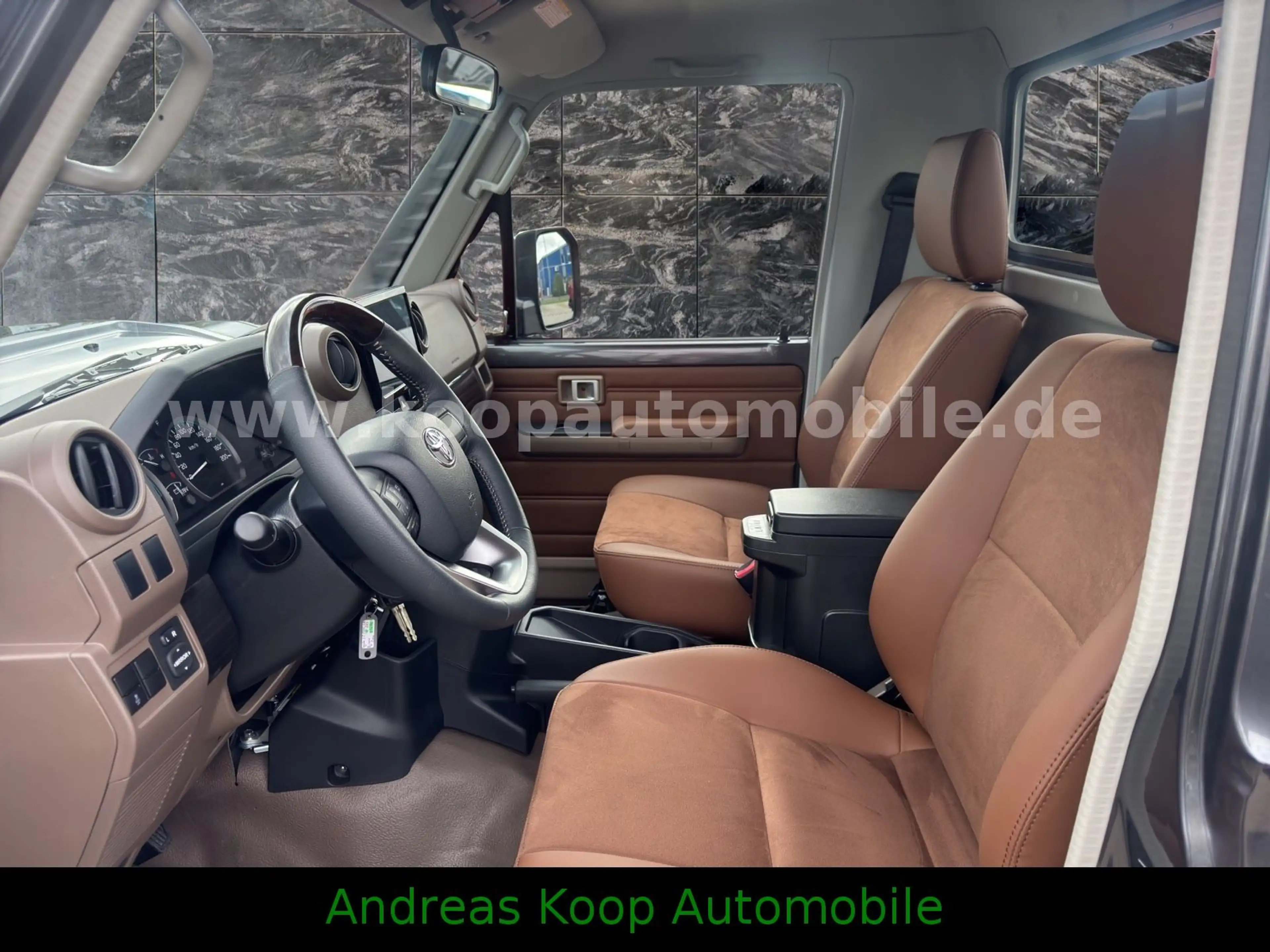 Toyota Land Cruiser GDJ 79SC 2,8-Diesel Aut LX-Z SOFORT — photo 11