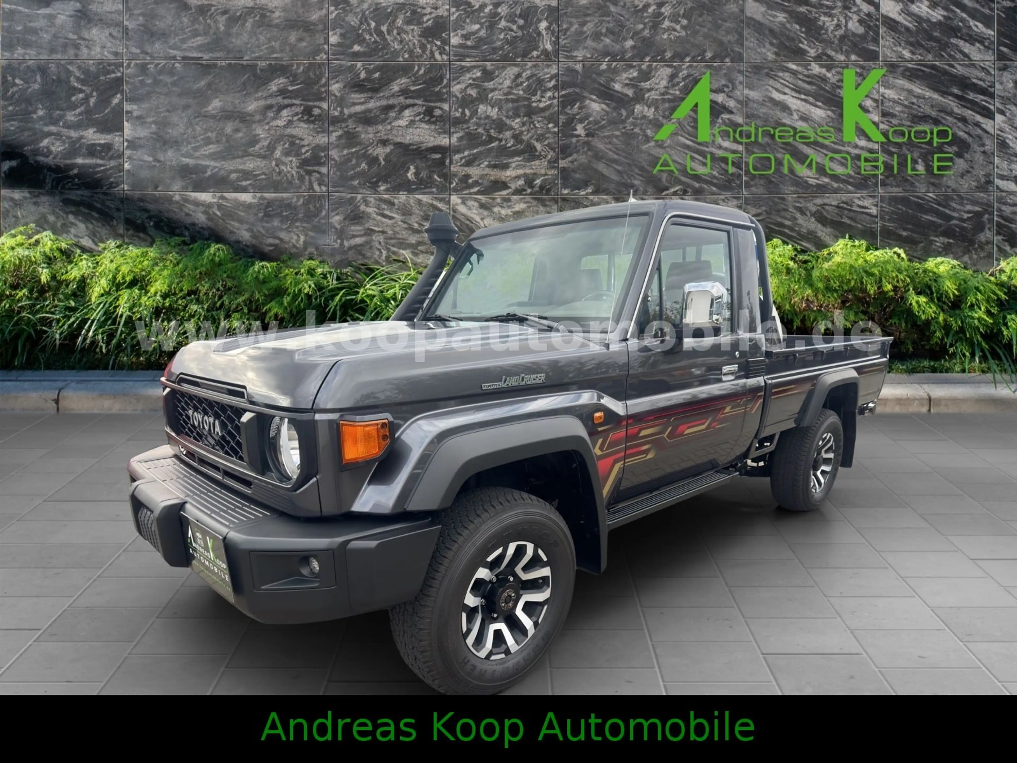 Toyota Land Cruiser GDJ 79SC 2,8-Diesel Aut LX-Z SOFORT