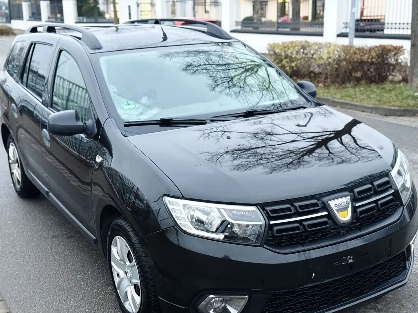 Dacia Logan MCV SCe 75 Comfort Klima Allwetterreifen Schwarz - 1