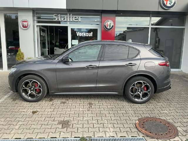 Imagine Alfa Romeo Stelvio Veloce Q4