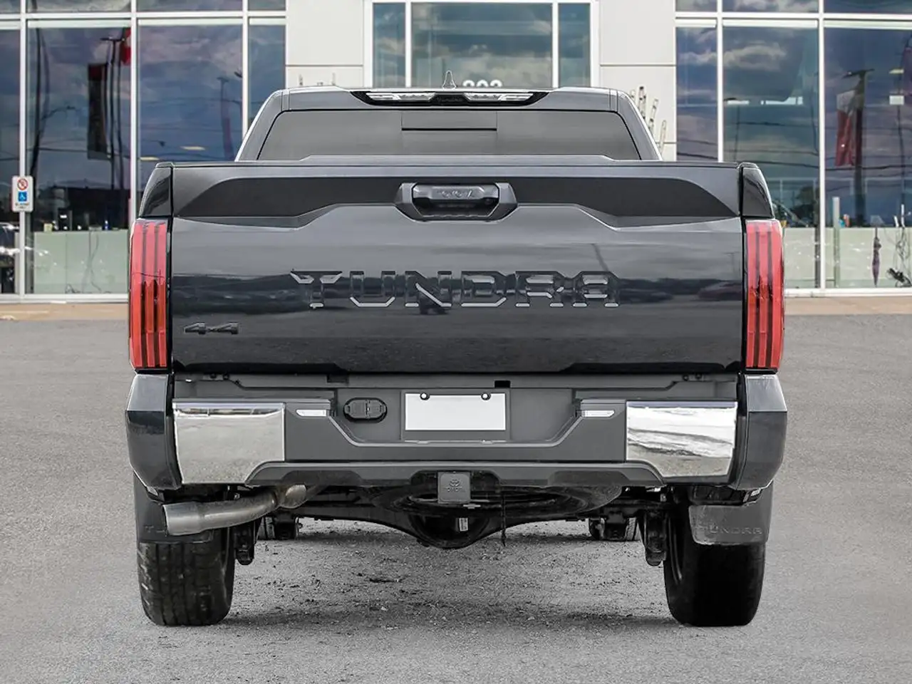 Toyota Tundra снимка Toyota Tundra