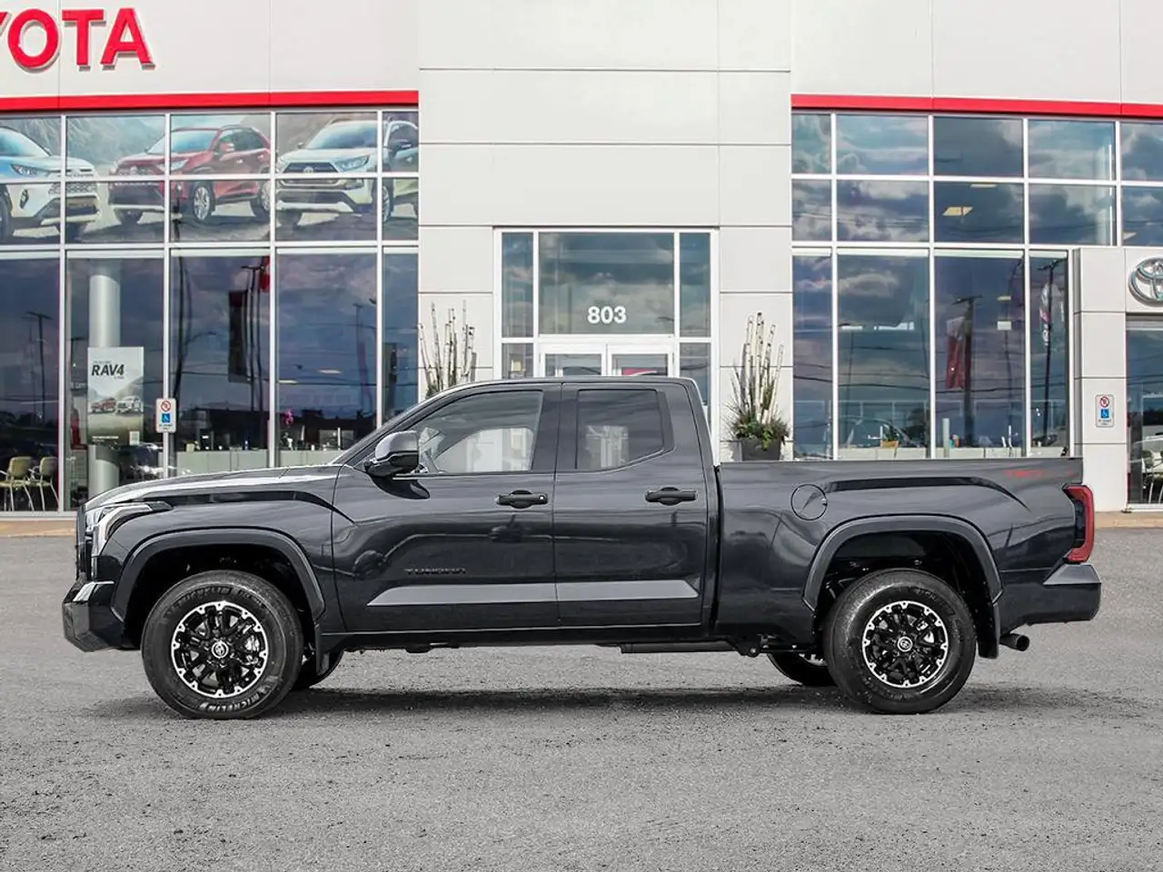 Toyota Tundra снимка Toyota Tundra