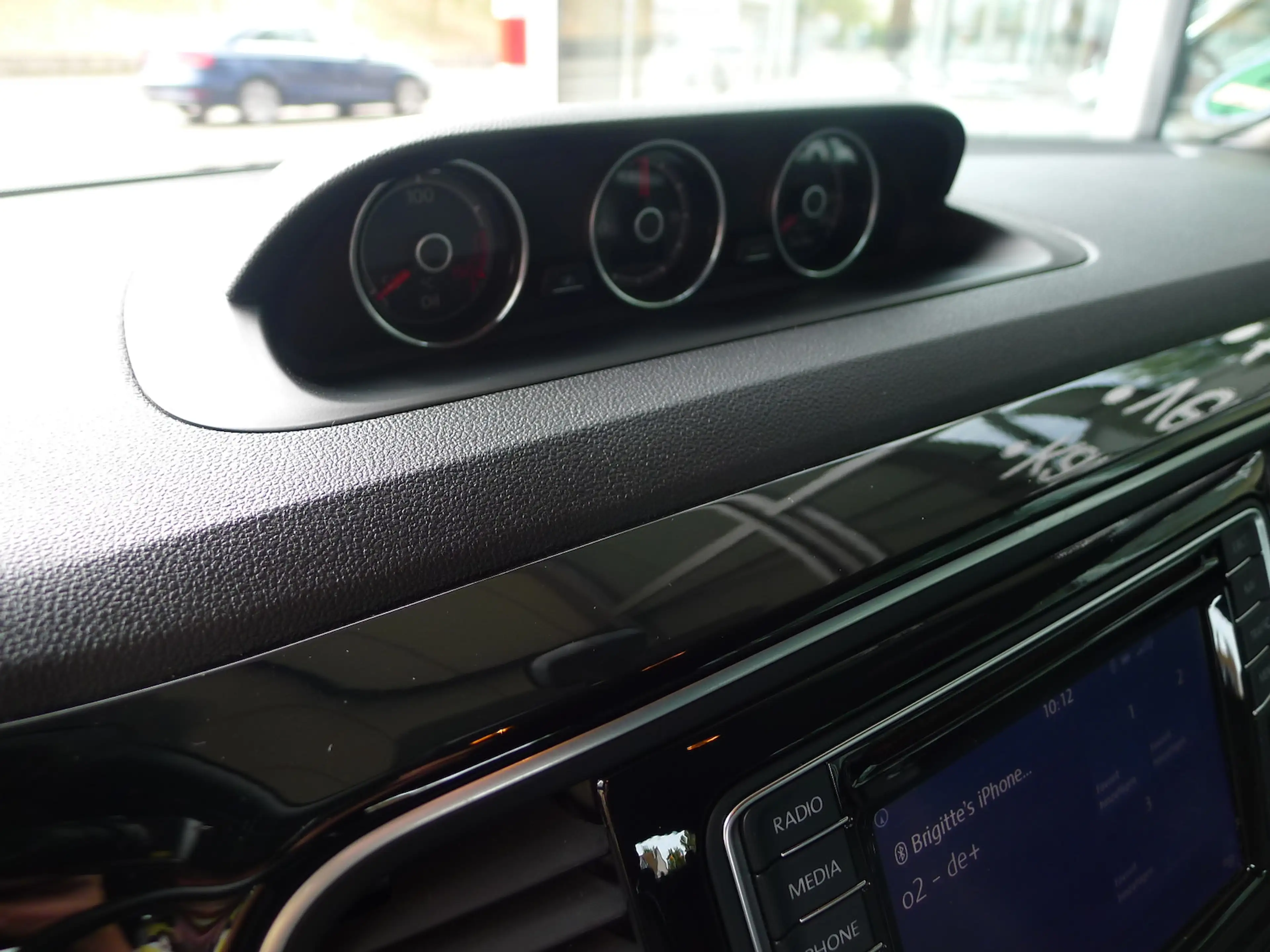 Volkswagen Beetle Cabrio DSG schwarz R-Line — photo 8