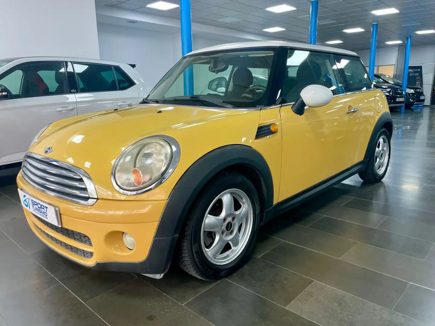 MINI Cooper D Gelb - 1