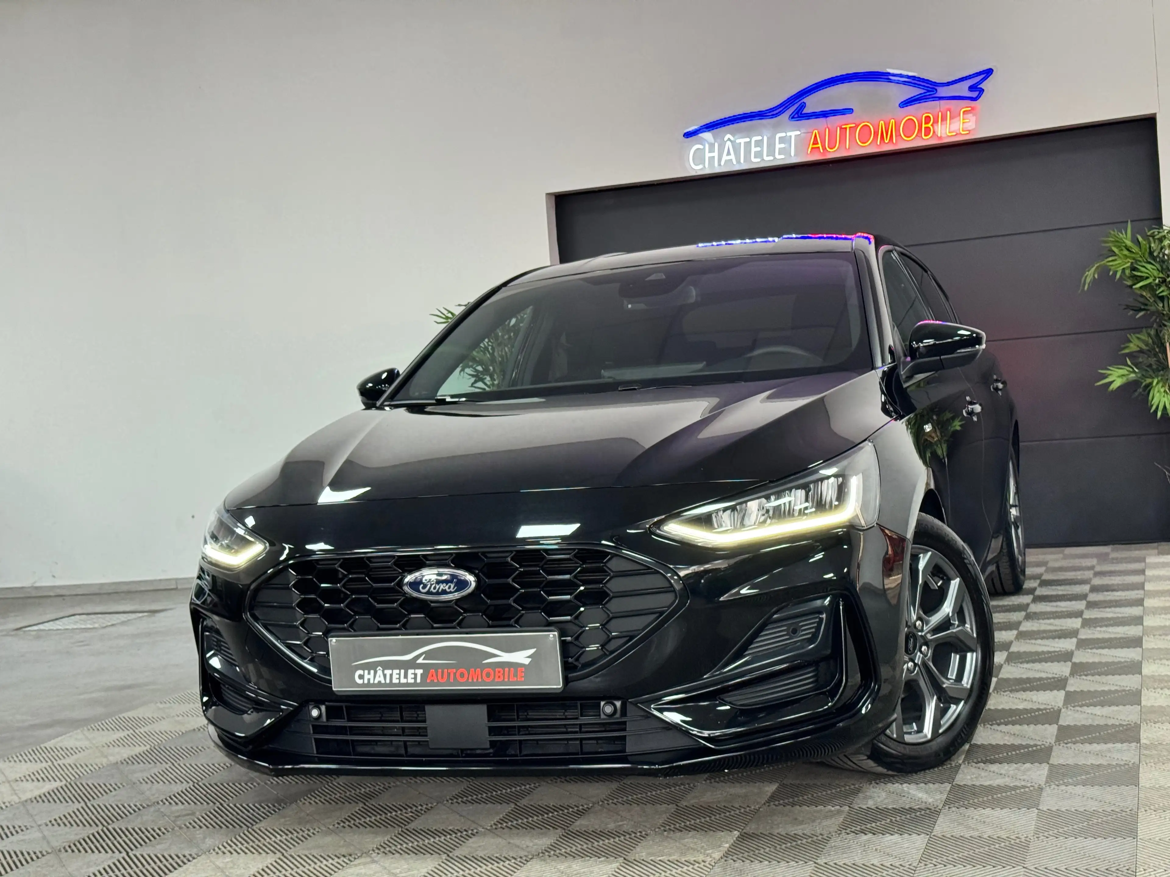 Ford Focus Focus 1.5 EcoBlue ST-Line état neuf Garantie 12 mois