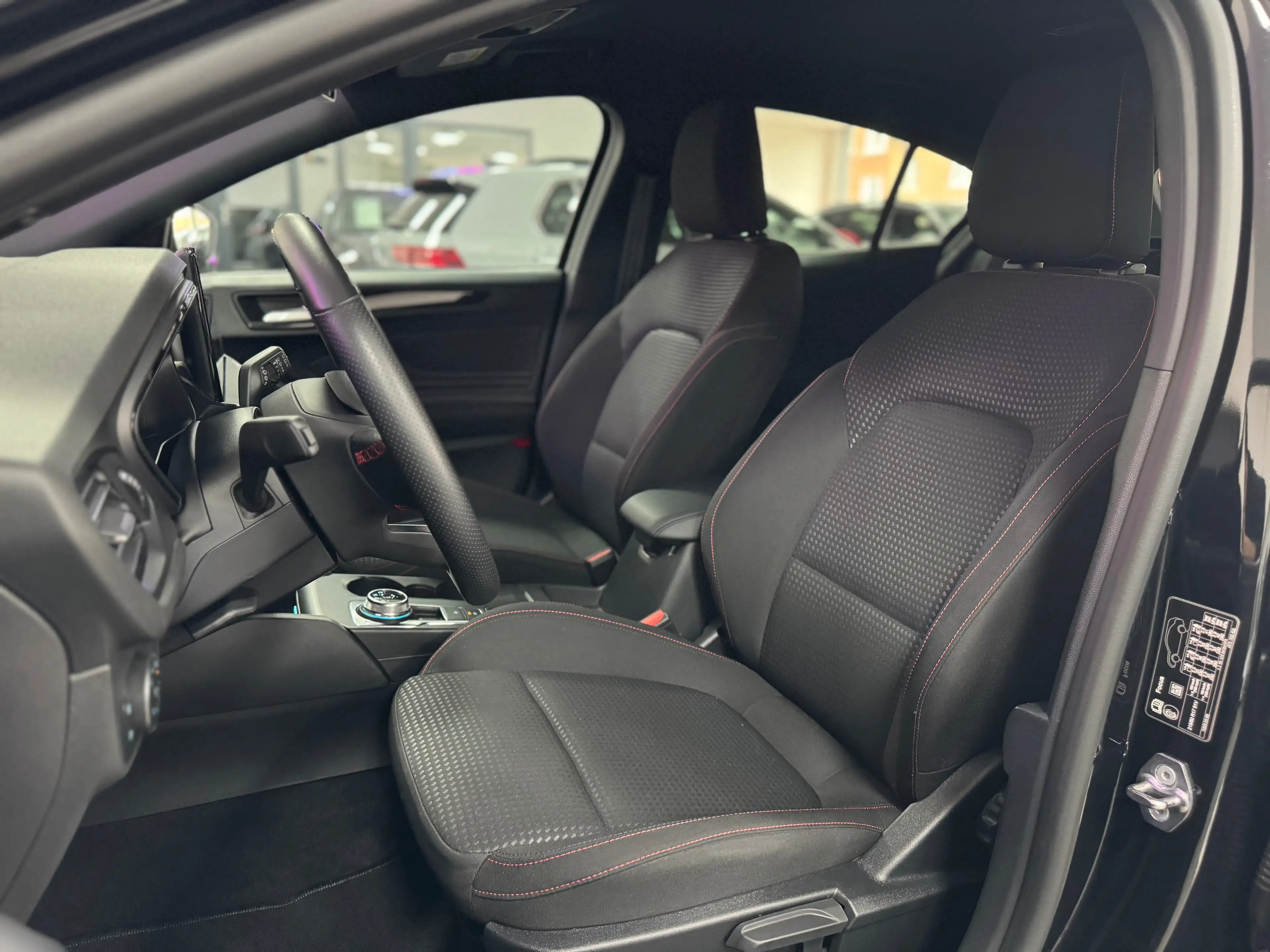 Ford Focus Focus 1.5 EcoBlue ST-Line état neuf Garantie 12 mois — photo 14