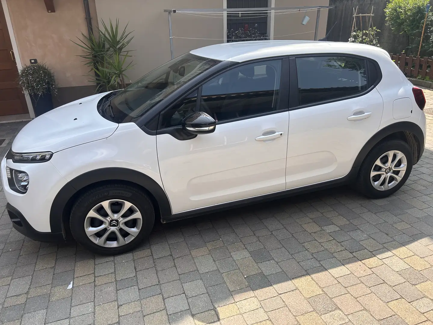 Citroen C3 1.2 puretech Shine Pack s&s 83cv - 1