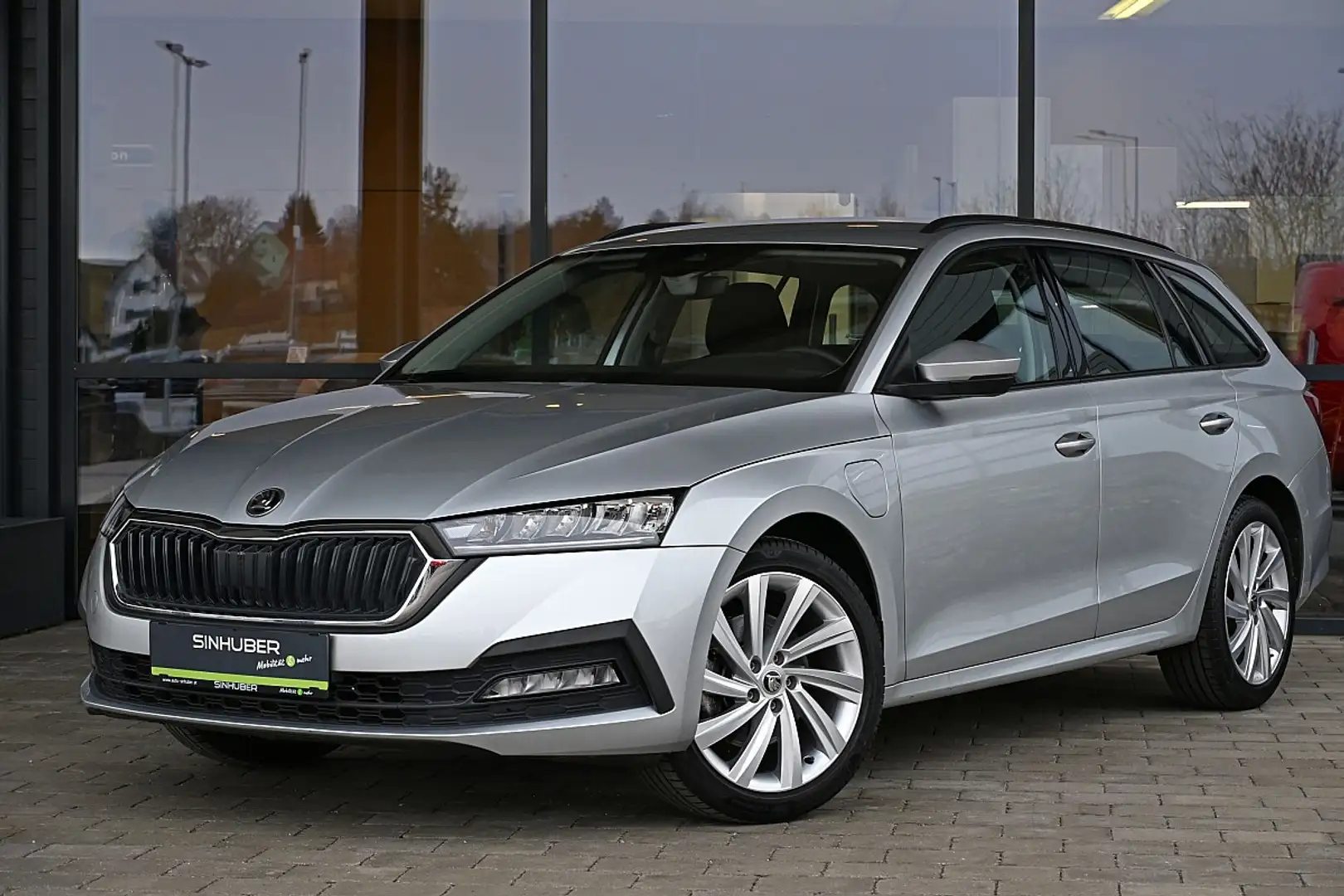 Skoda Octavia Combi 1,5 iV Style DSG ACC, AHK abnehmbar, DCC,... Argent - 1
