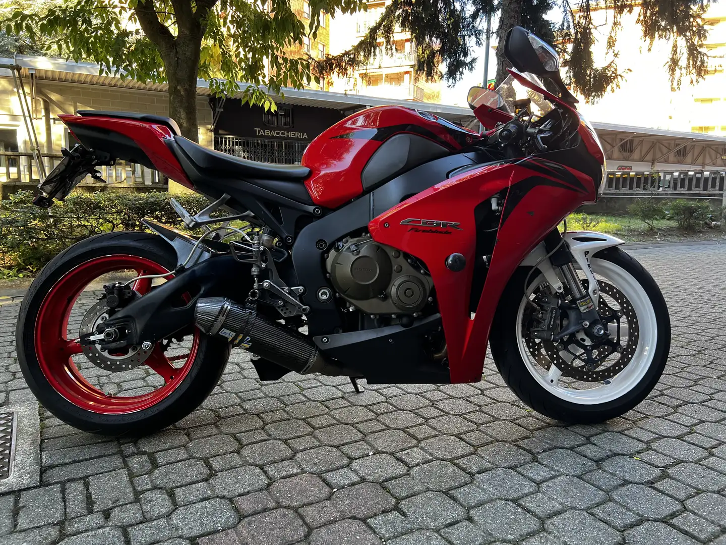 Honda CBR 1000 RR Rosso - 2