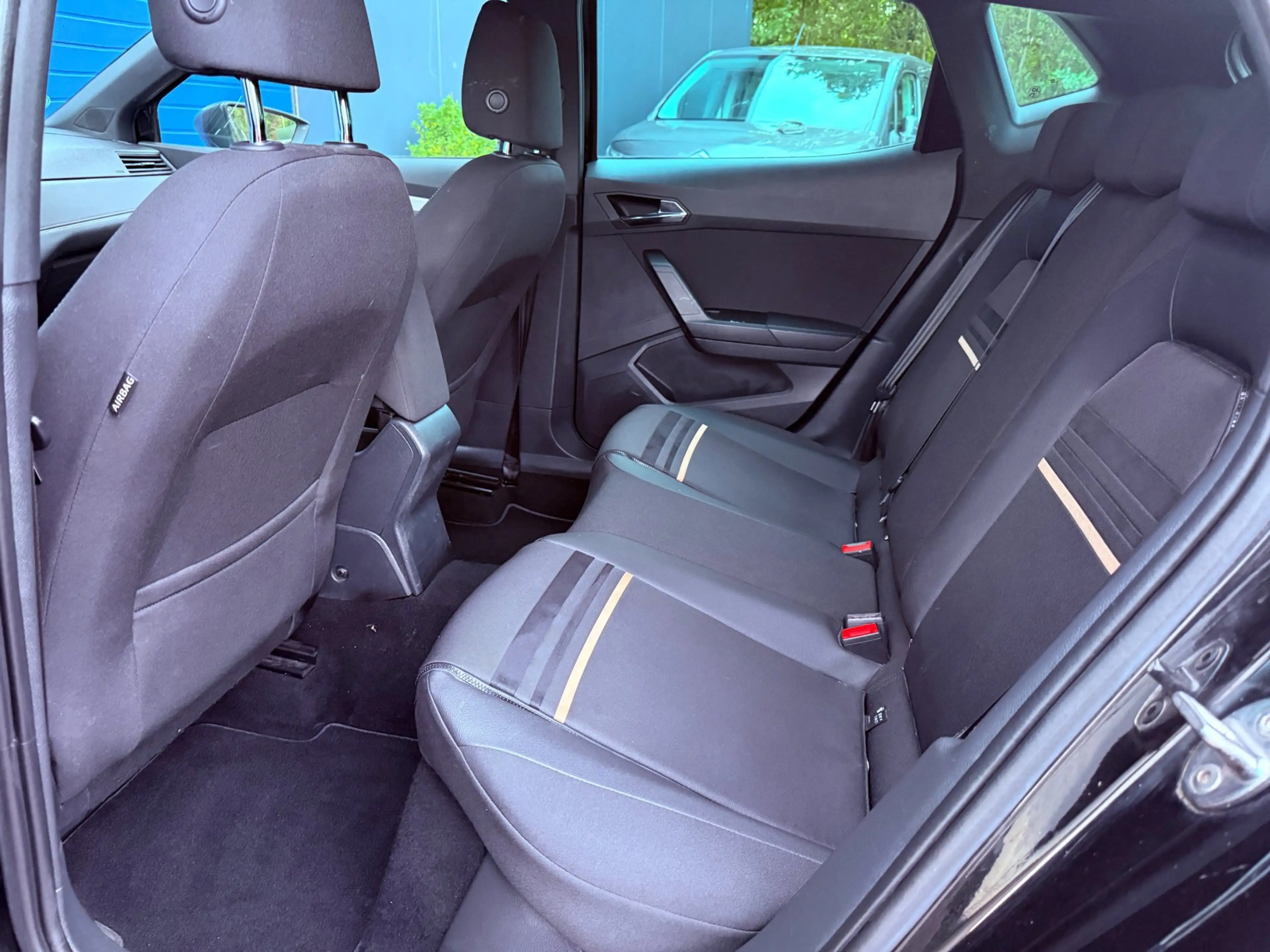 SEAT Ibiza 1.0 TSI Excellence|Navi|Climate — photo 11