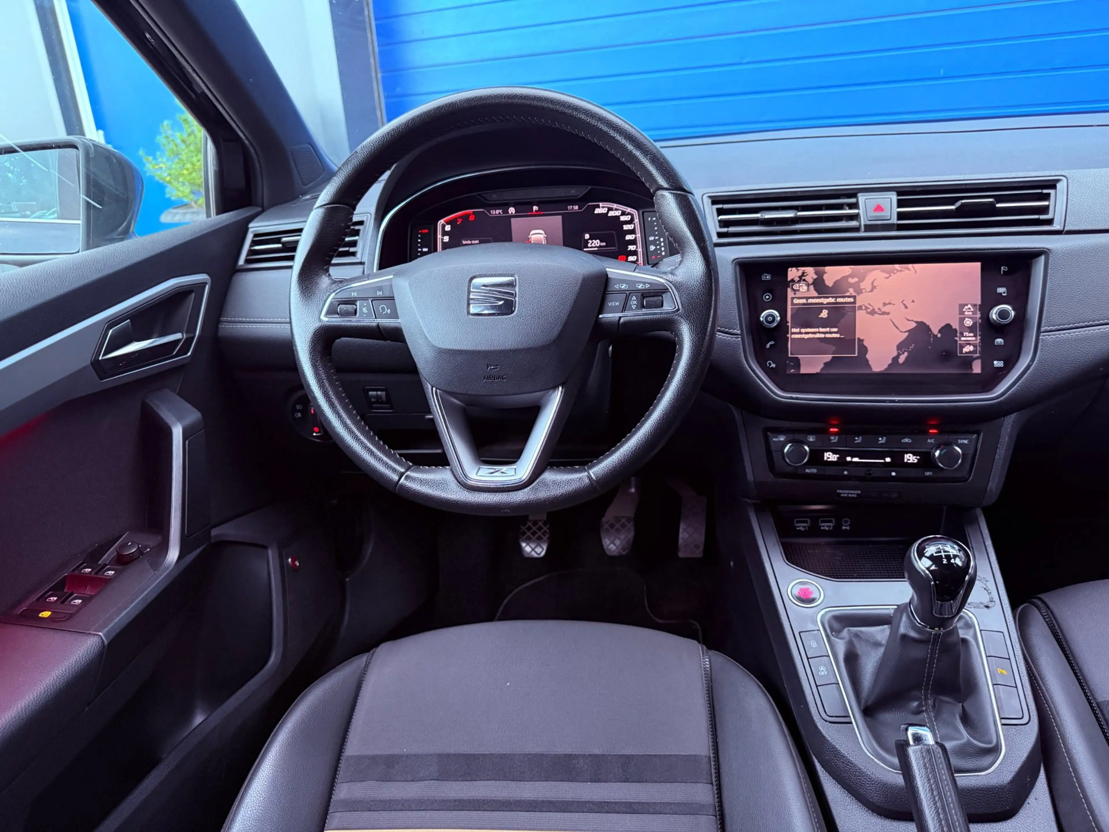 SEAT Ibiza 1.0 TSI Excellence|Navi|Climate — photo 5