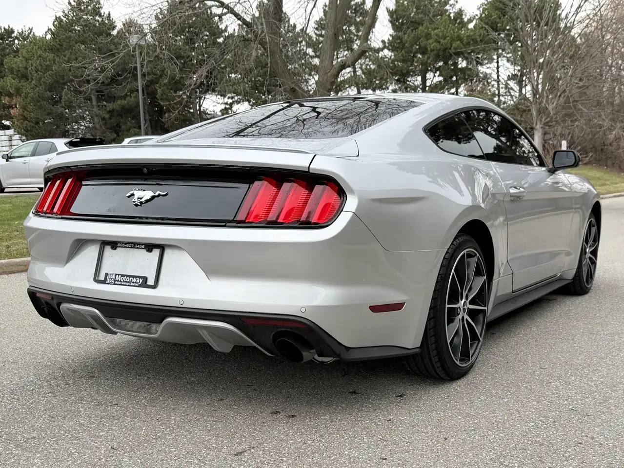 Ford Mustang снимка Ford Mustang