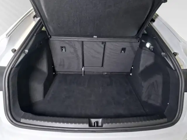 Audi Q4 E-Tron view 10