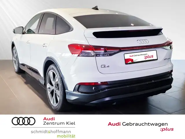 Audi Q4 E-Tron view 4