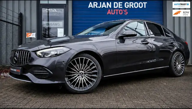 Mercedes-Benz C 180 Luxury Acc Leder Navi Clima 19" Amg Velgen Carplay