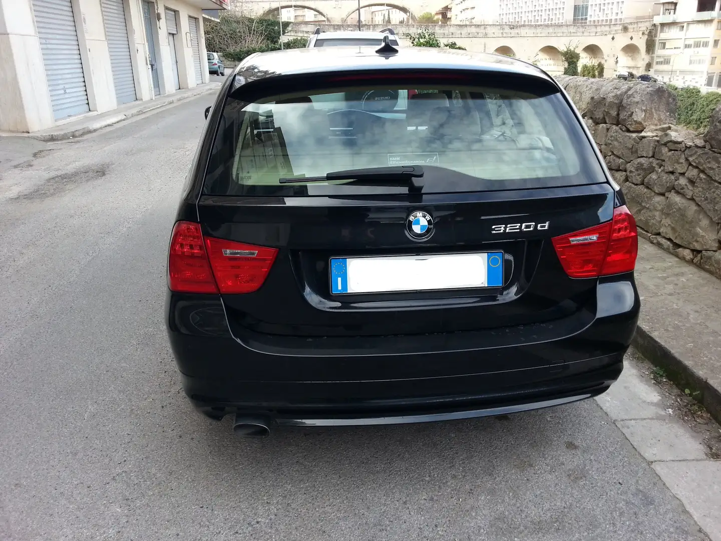 BMW 320 320d x drive touring Futura Nero - 2