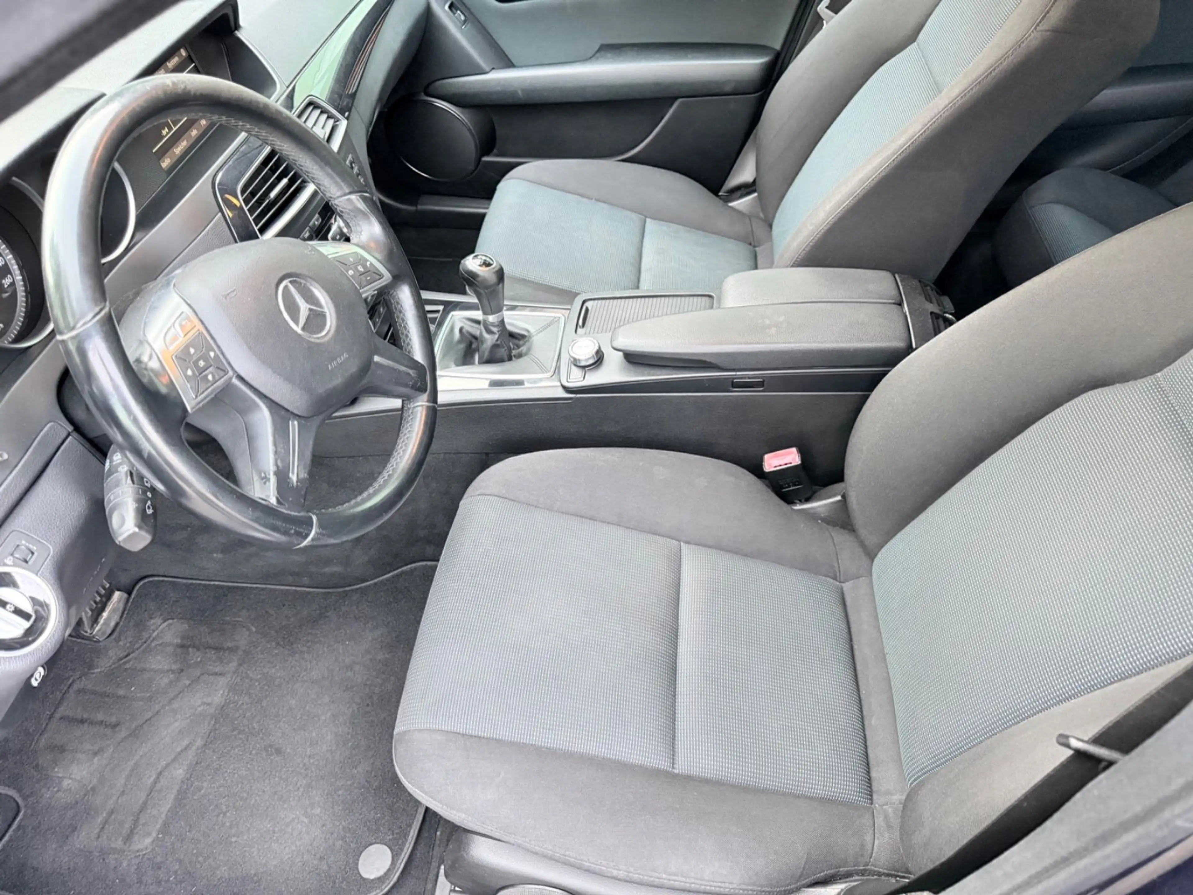 Mercedes-Benz C 220 C T-Modell C 220 CDI BlueEfficiency — photo 10