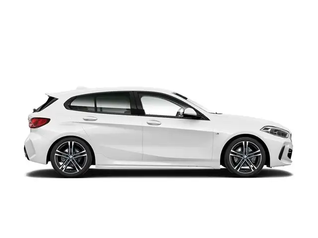 BMW 1 Series view 4