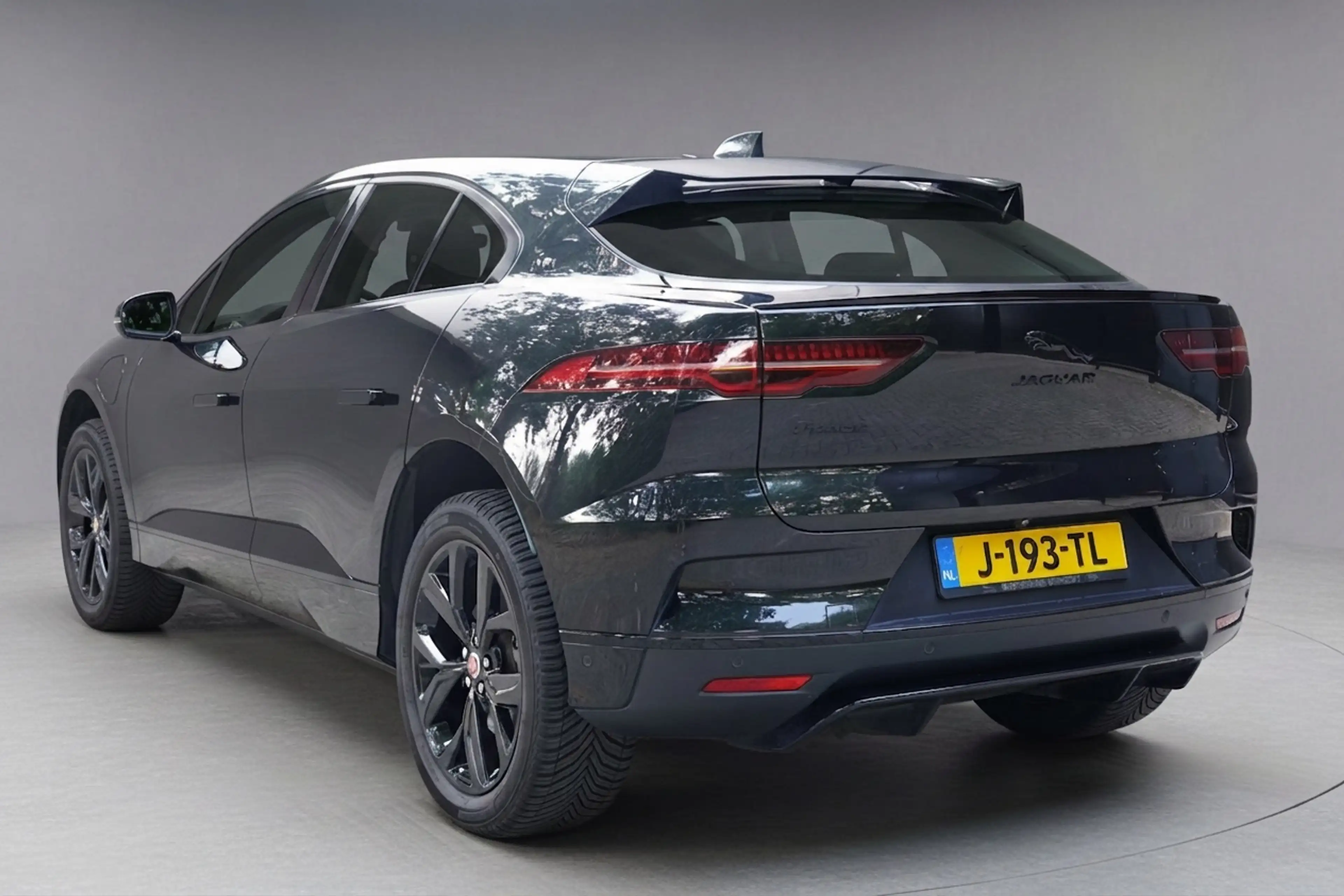 Jaguar I-Pace EV320 S Business Pack 90 kWh / New battery 30k / S — photo 15