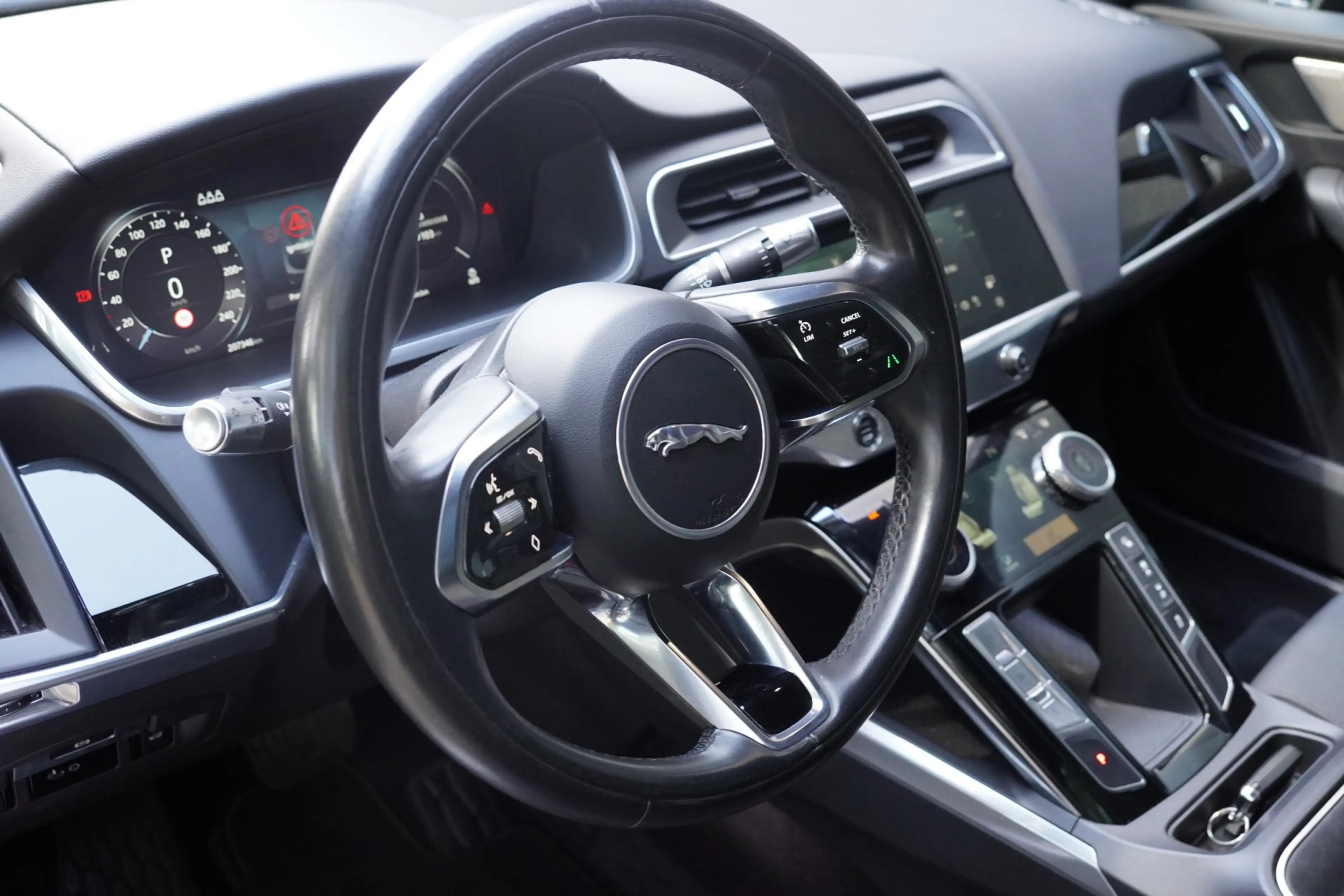Jaguar I-Pace EV320 S Business Pack 90 kWh / New battery 30k / S — photo 11