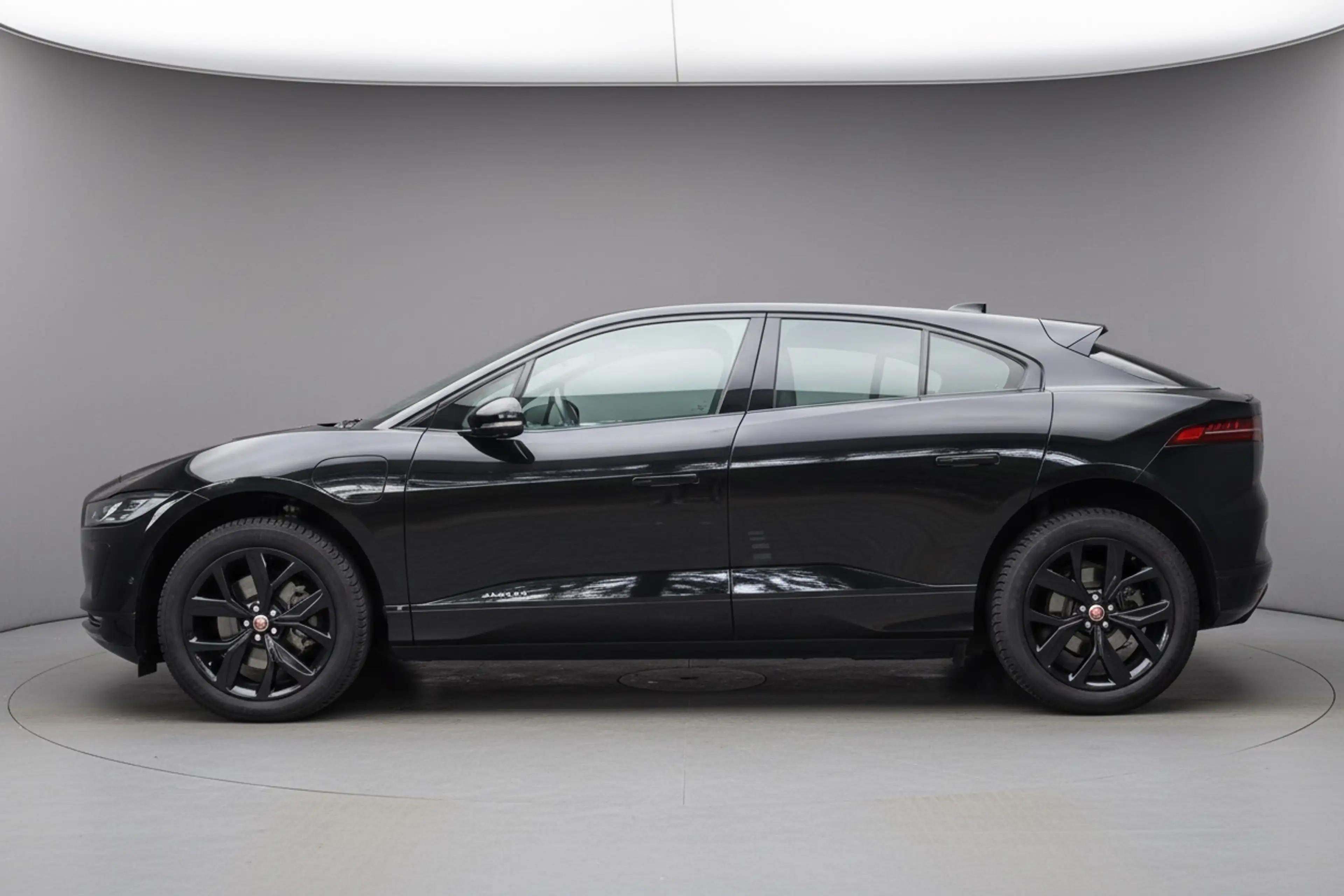 Jaguar I-Pace EV320 S Business Pack 90 kWh / New battery 30k / S — photo 4