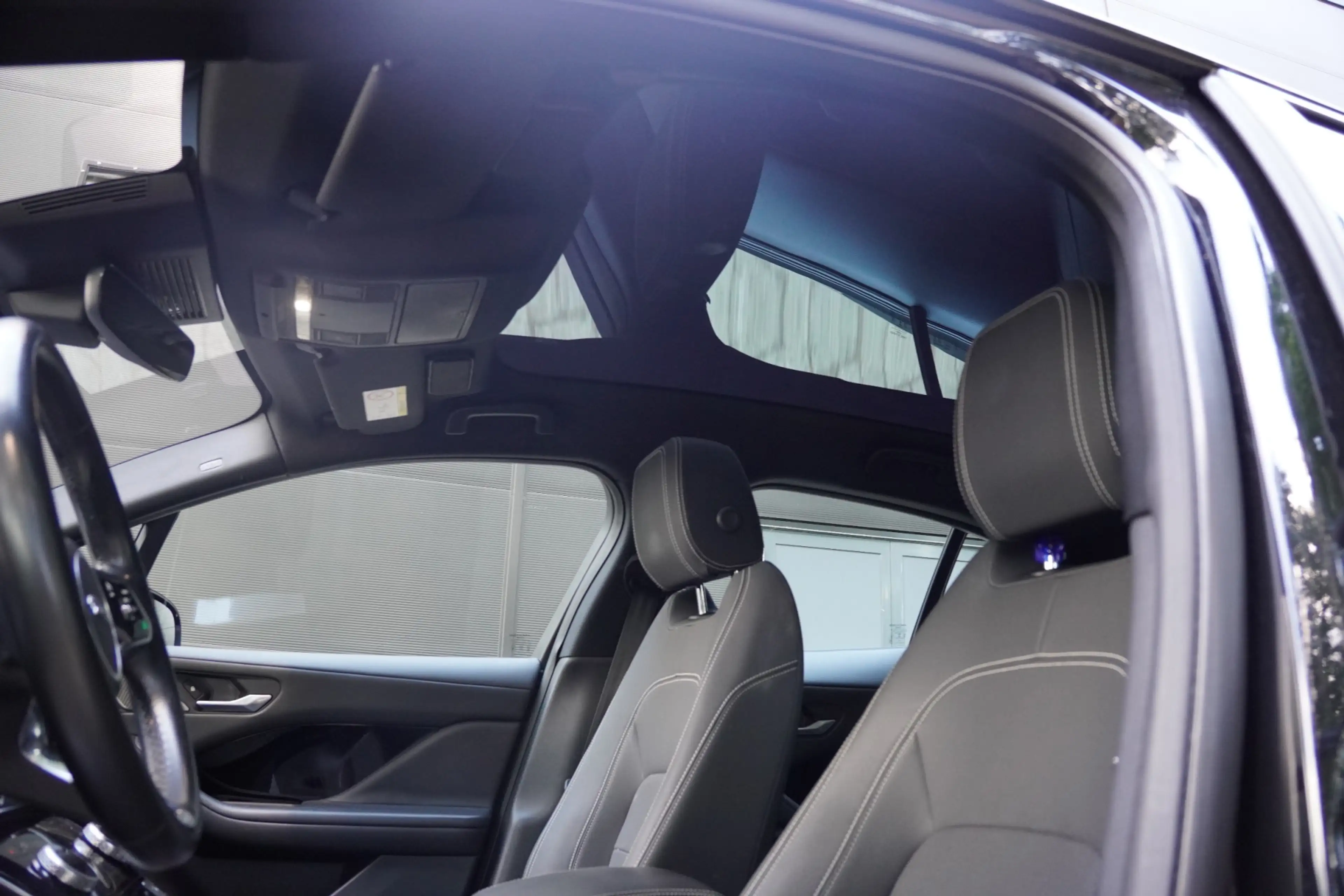 Jaguar I-Pace EV320 S Business Pack 90 kWh / New battery 30k / S — photo 12